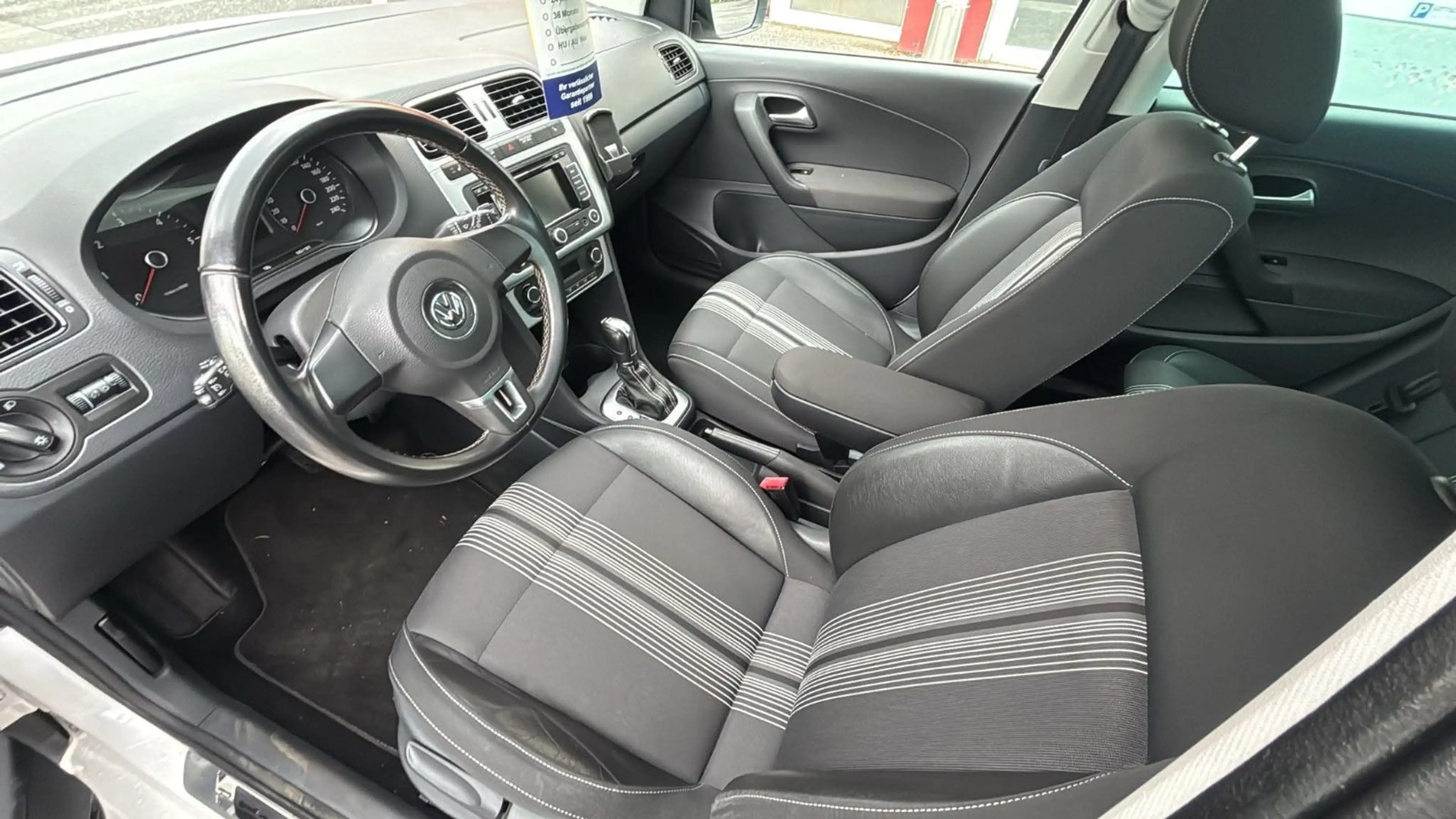 Volkswagen Polo V 6R *1.6TDI-AUTOMATIK* — photo 8
