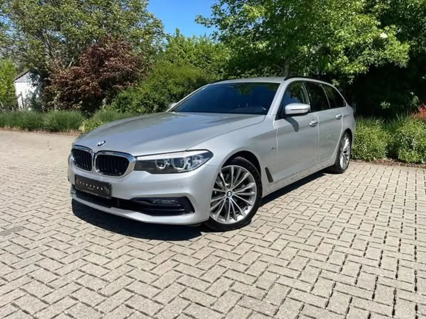 BMW 520 Touring dA Business Edition (ACO) (EU6c) Argento - 1