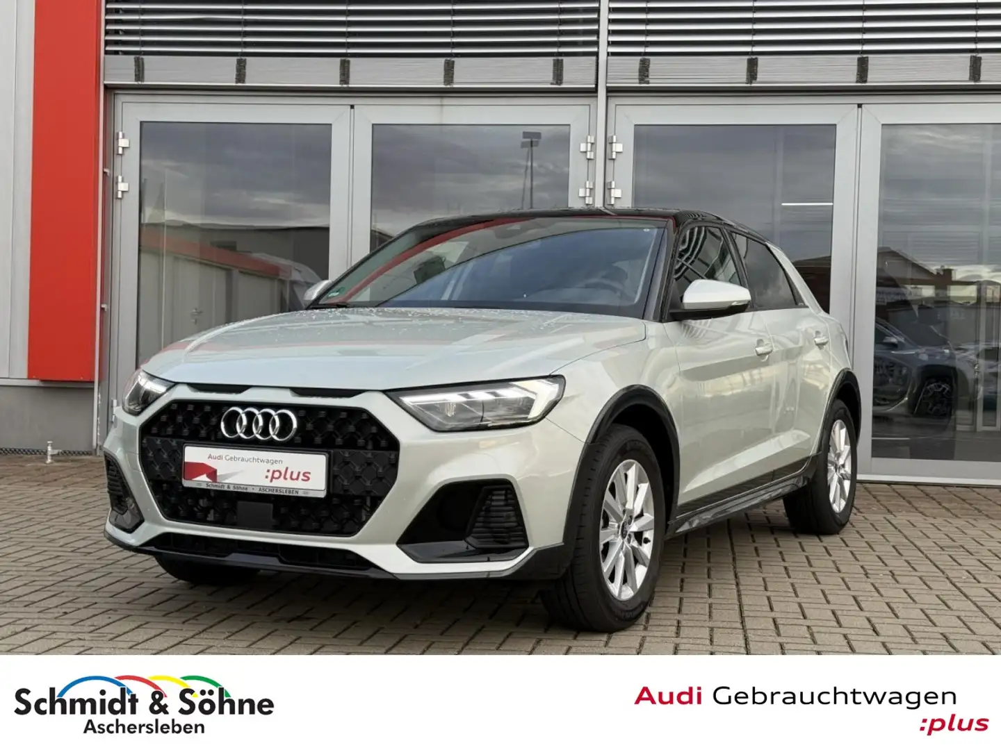 Audi A1 allstreet 1.0 TFSI S-tronic LEDER, OPTIK, LED Silber - 1