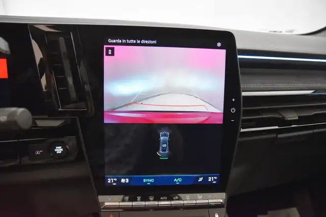 Renault Austral view 13