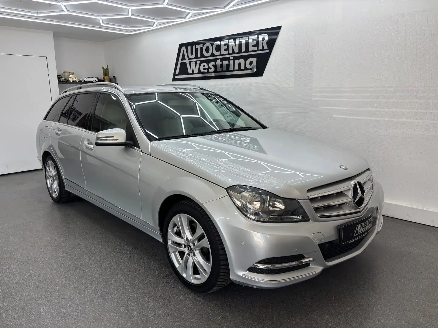 Mercedes-Benz C 180 T CGI Avantgarde*Navi*Leder*AHK*2.Hand Argento - 1