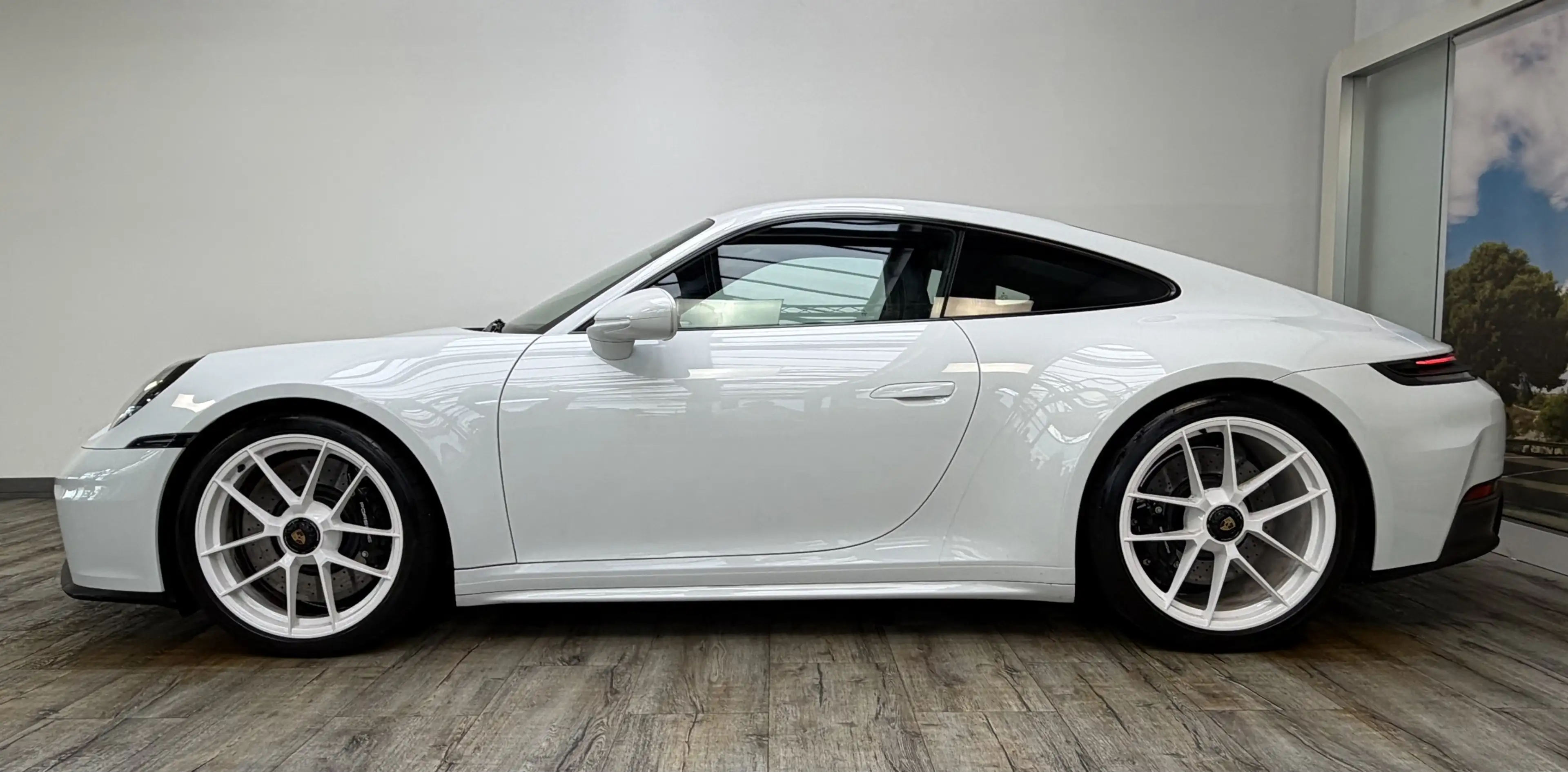 Porsche 992 Coupe GTS Lift Carbon ACC Lederpaket Bose — photo 3