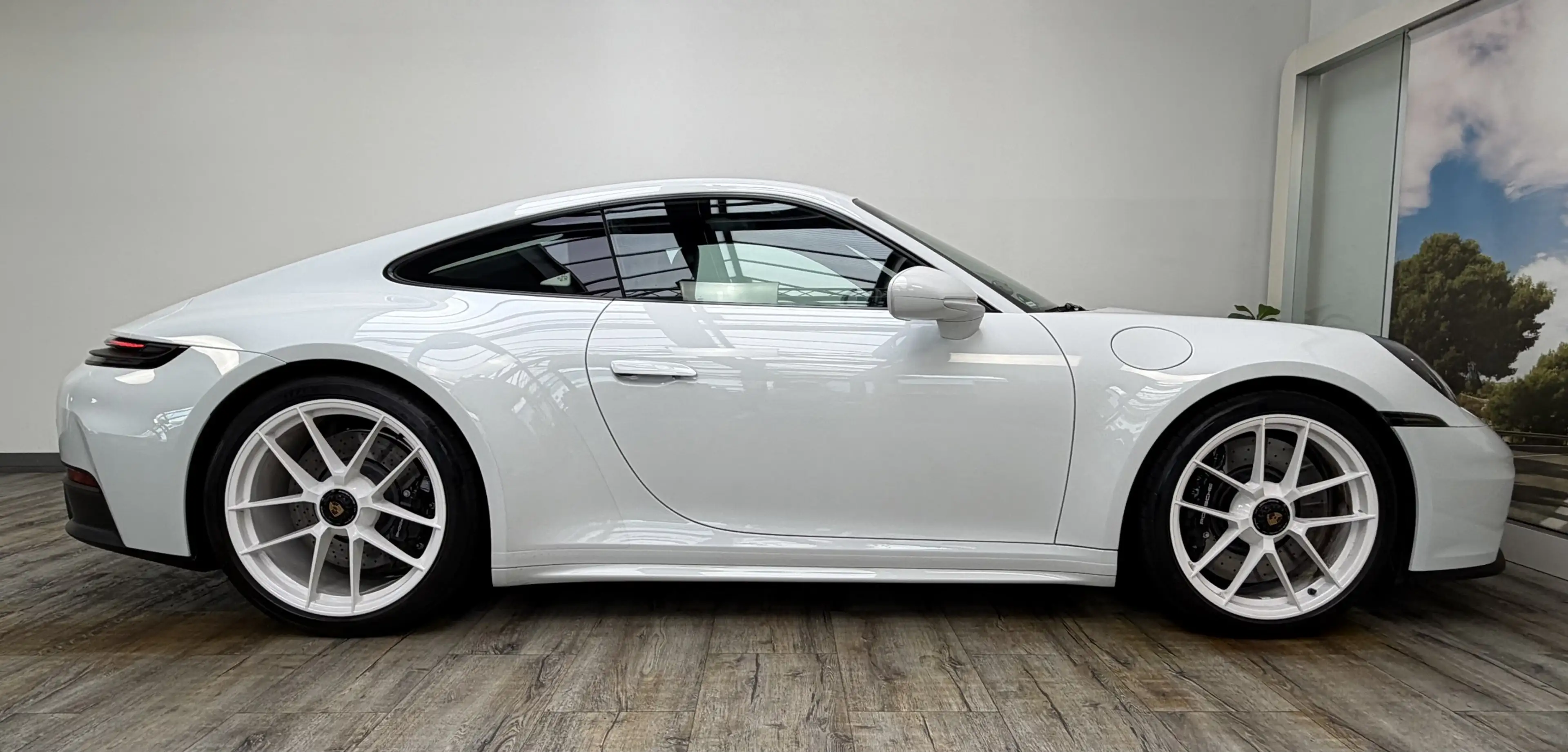 Porsche 992 Coupe GTS Lift Carbon ACC Lederpaket Bose — photo 4