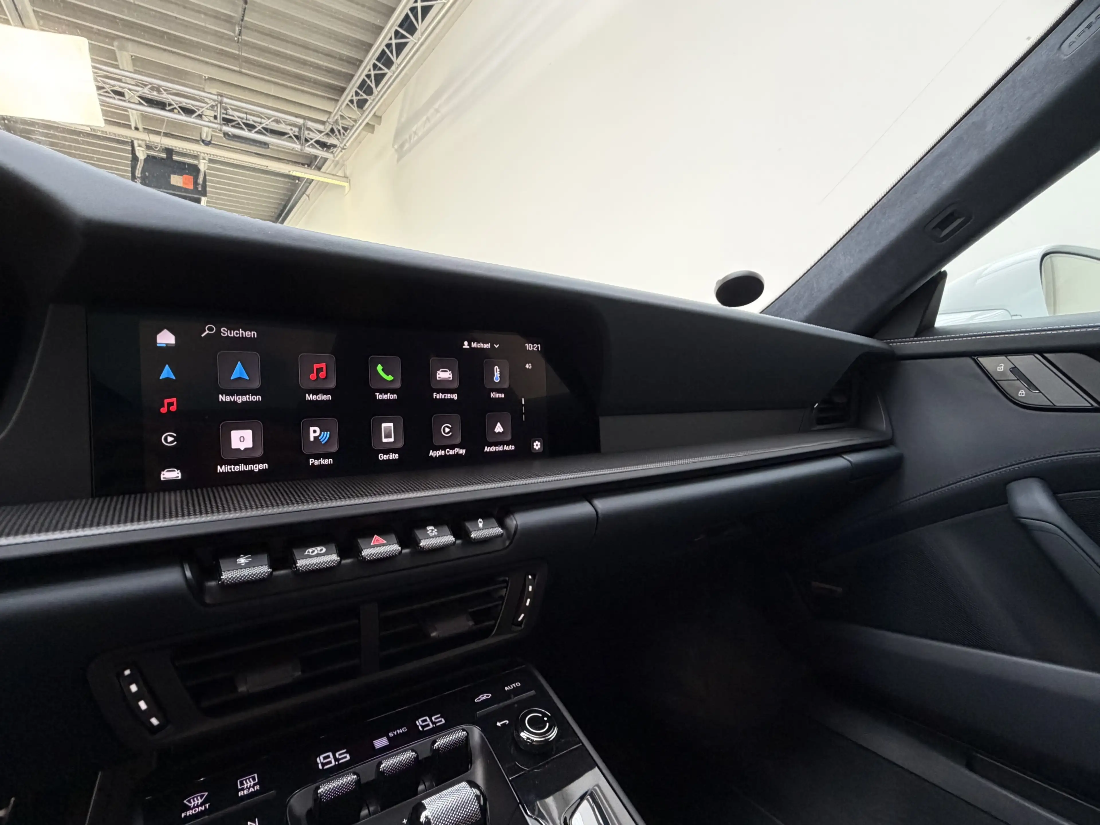 Porsche 992 Coupe GTS Lift Carbon ACC Lederpaket Bose — photo 9