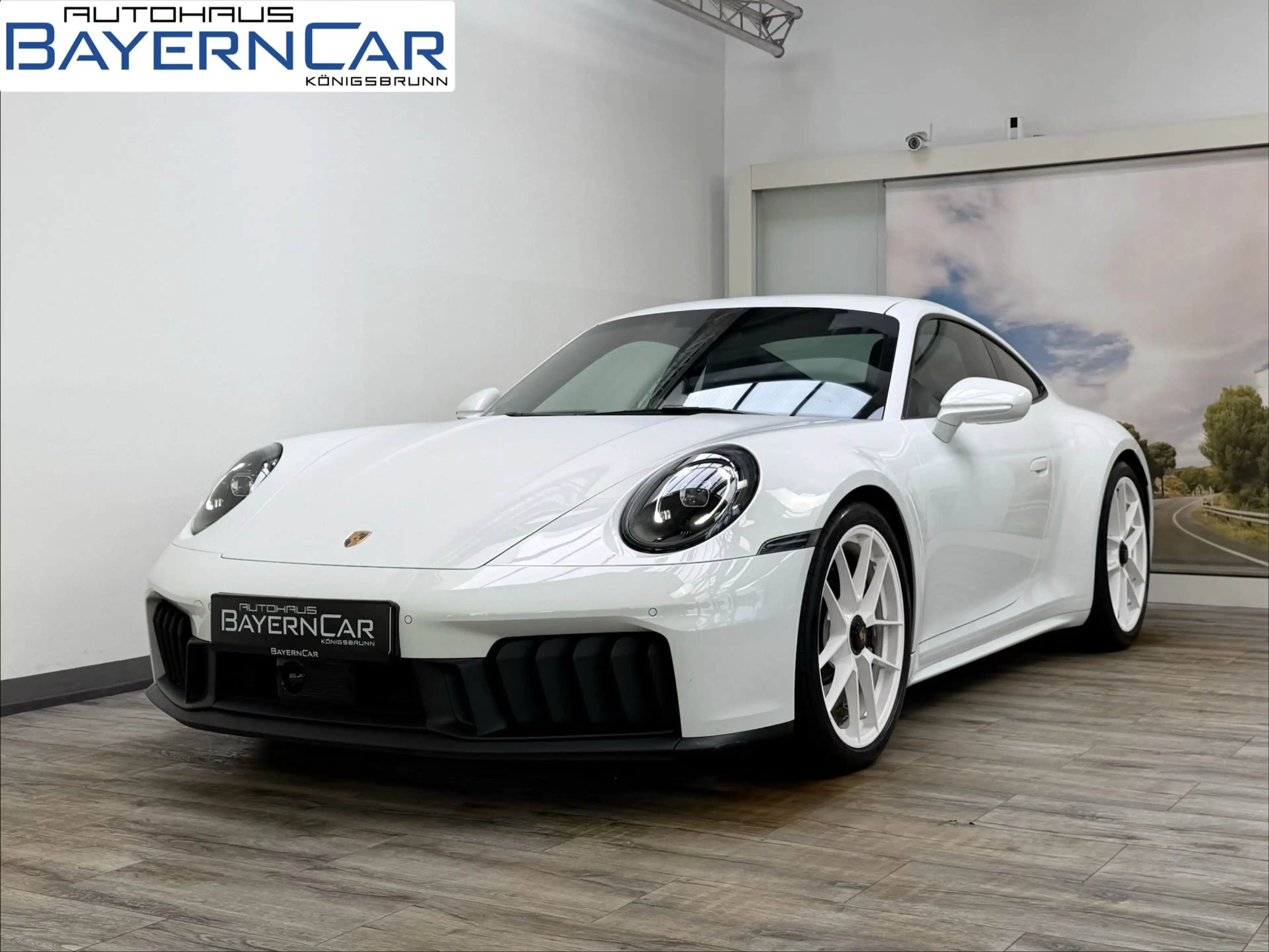Porsche 992 Coupe GTS Lift Carbon ACC Lederpaket Bose