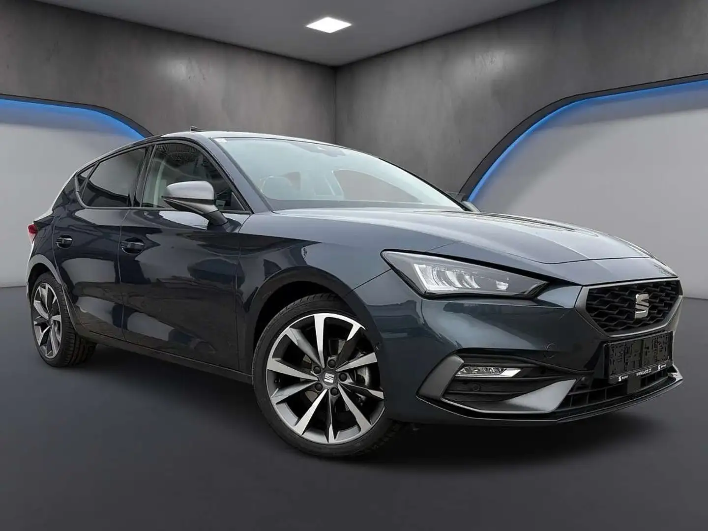 SEAT Leon 1.5 eTSI kW FR*NP: 39.300 Gris - 1