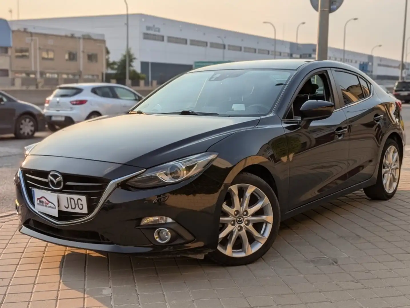 Mazda 3 2.0 Luxury 120 Noir - 1