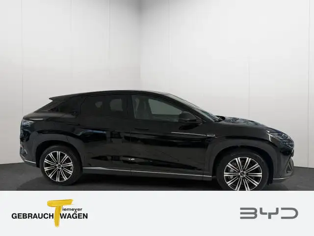 Byd Sealion 7 view 3