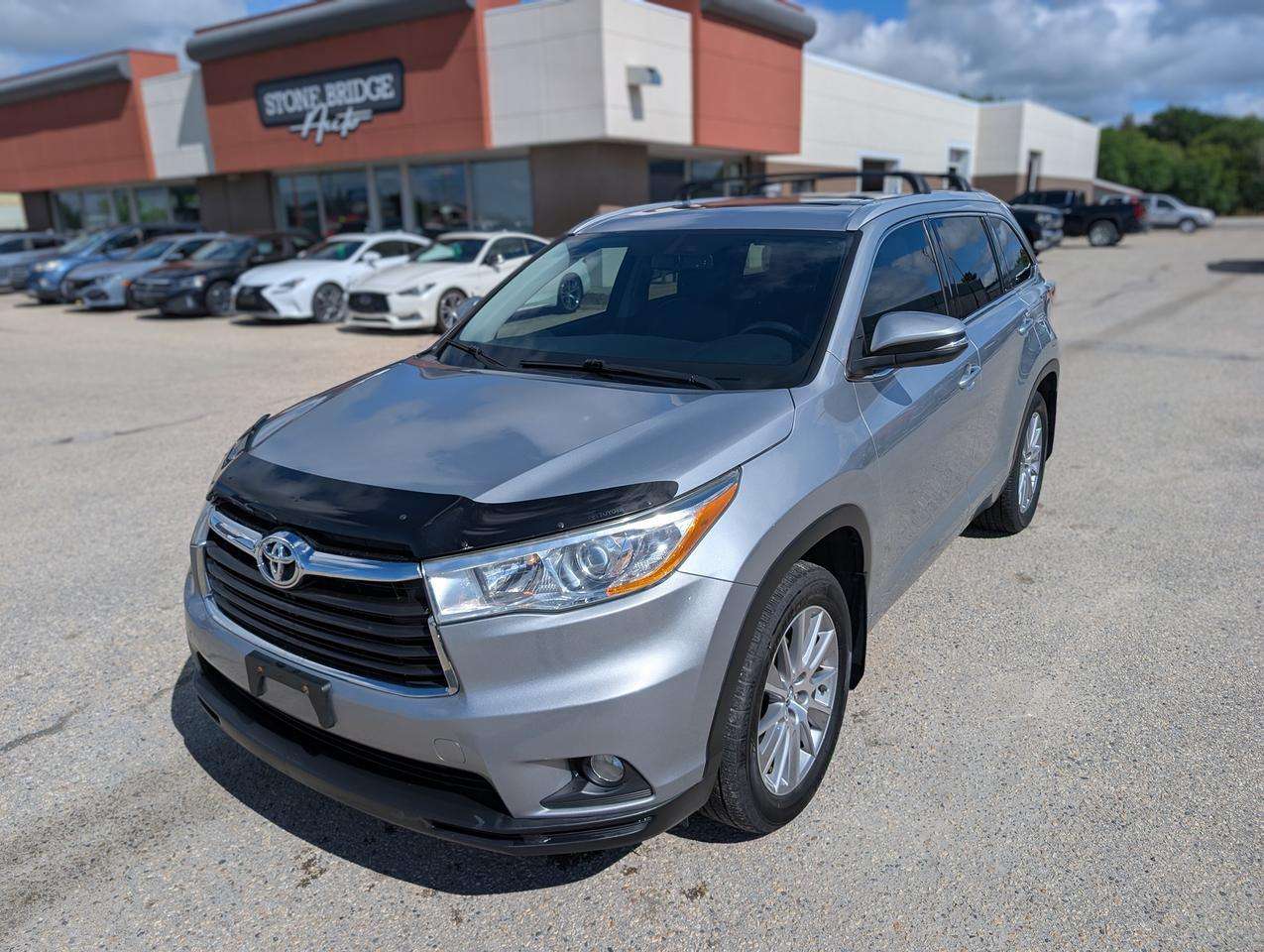 2016 Toyota Highlander XLE | Leather | Navigation | Htd Seats