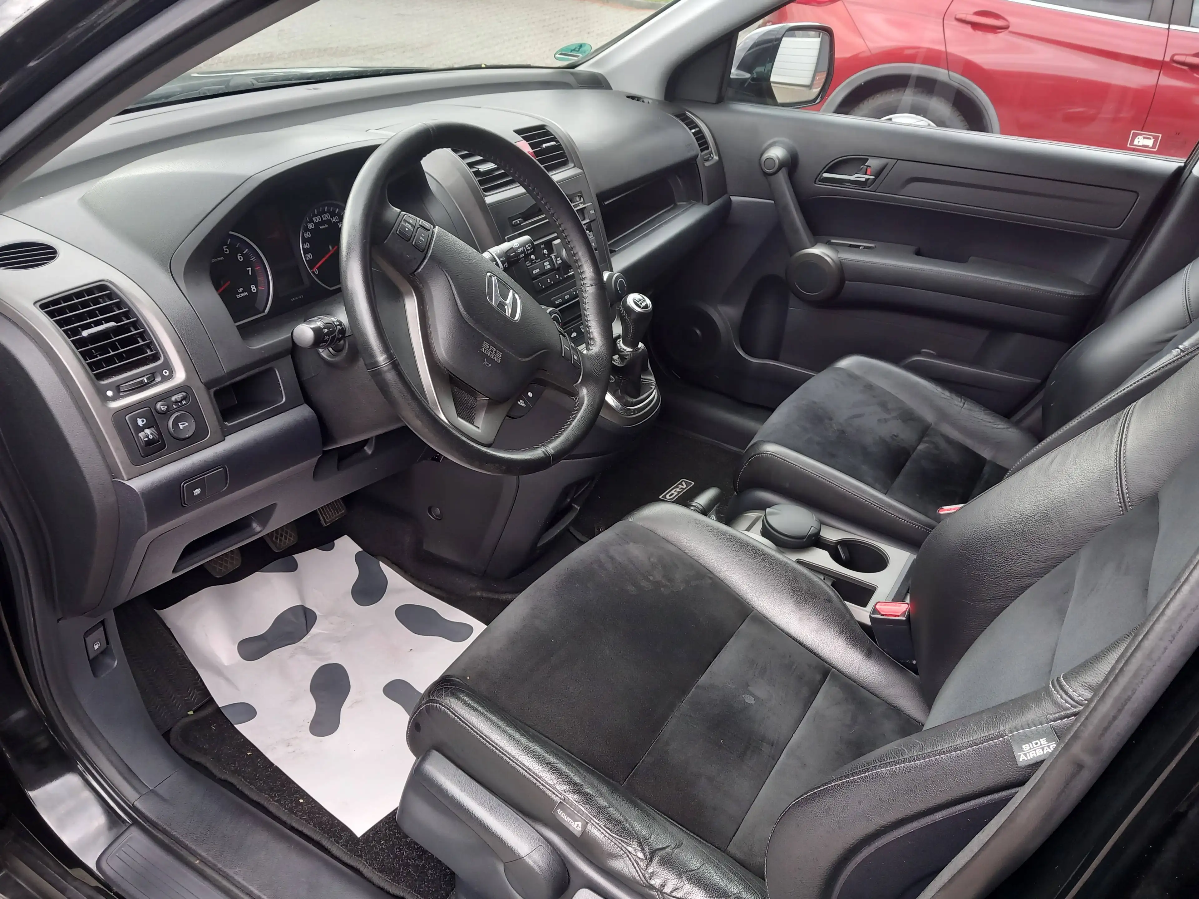 Honda CR-V 2,0 i-VTEC Elegance — photo 8