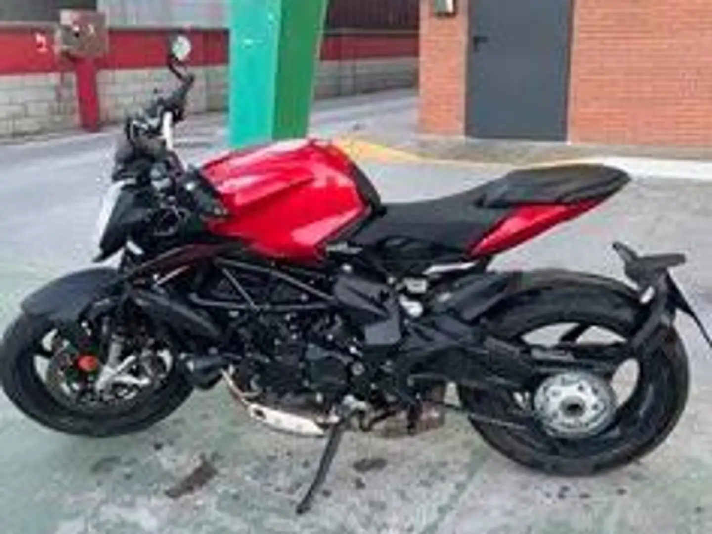 MV Agusta Brutale 800 800 R Red - 1