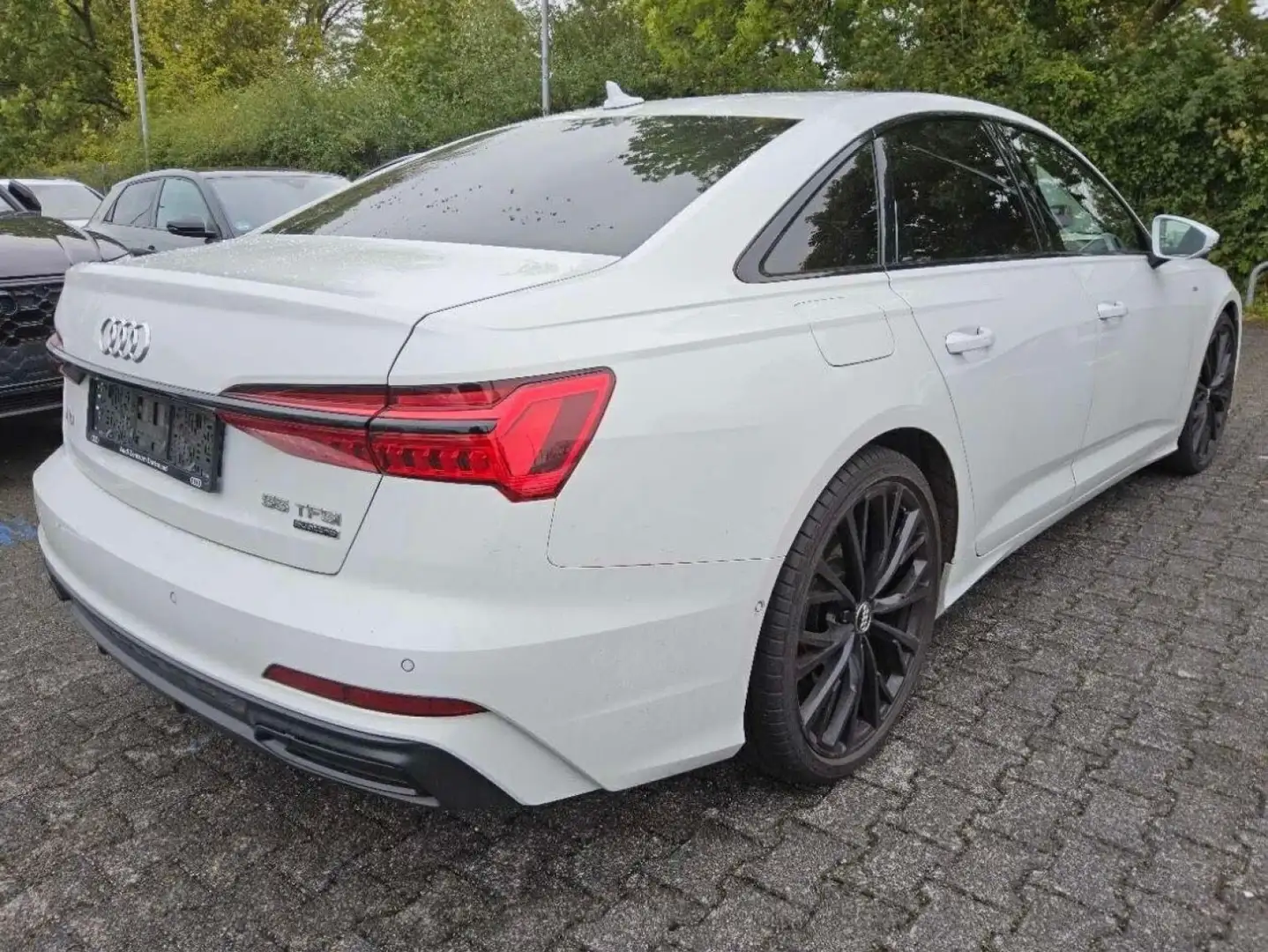 Audi A6 Limousine 55 TFSI quattro - S LINE   360° Blanc - 2