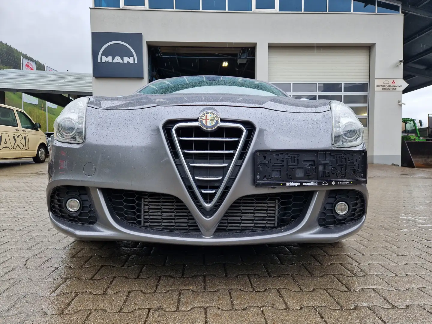 Alfa Romeo Giulietta 2.0 JTD Multijet II Distinctive Gri - 1