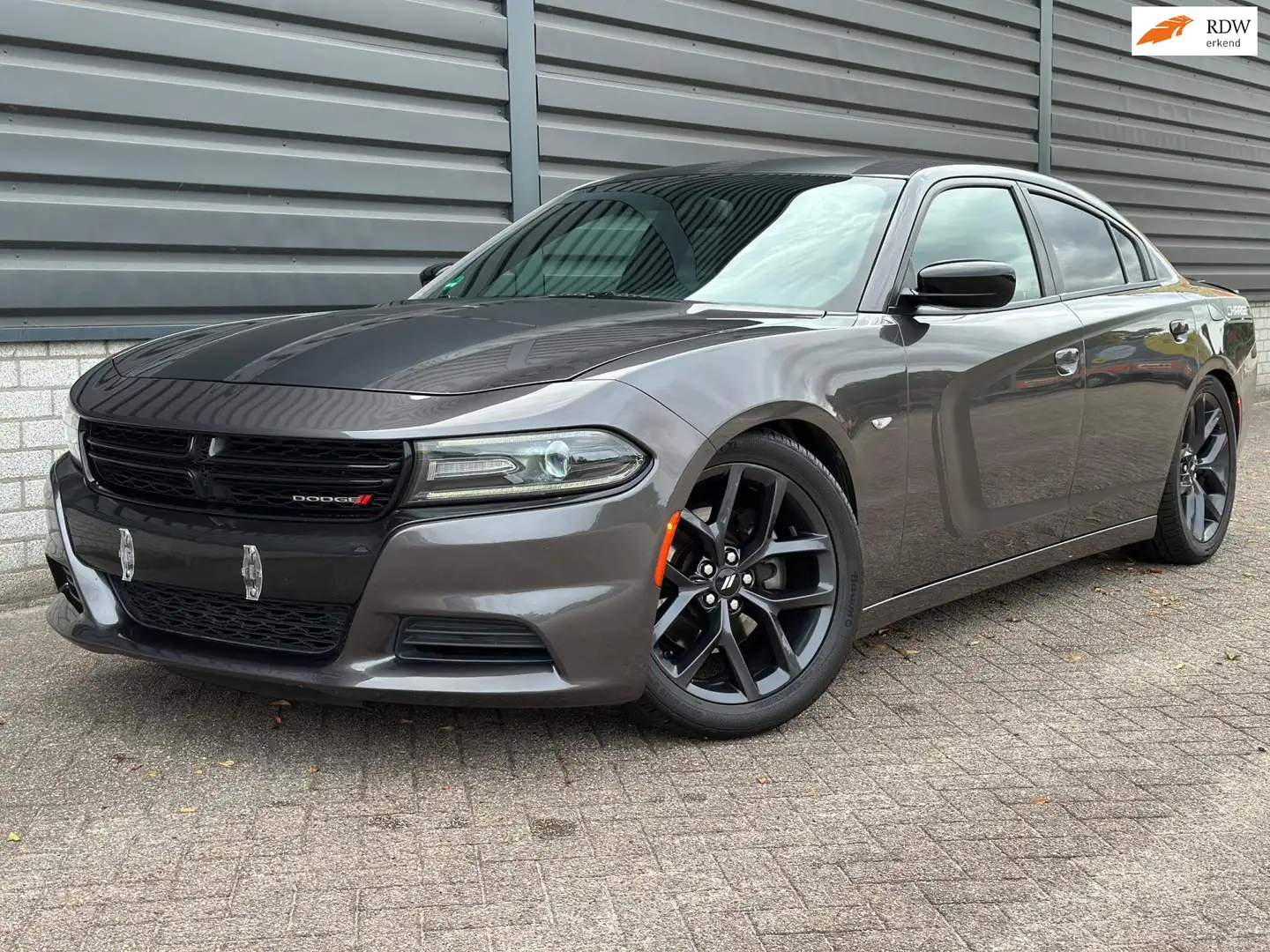 Dodge Charger 3.6 SRT V6 AUT NAVI LEER XENON 20” APK Grijs - 1