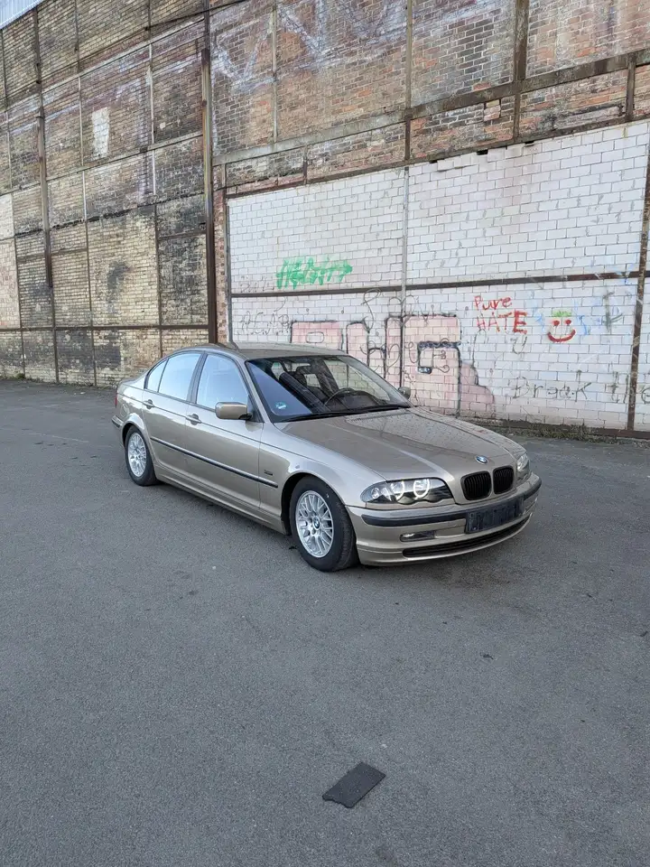 BMW 318