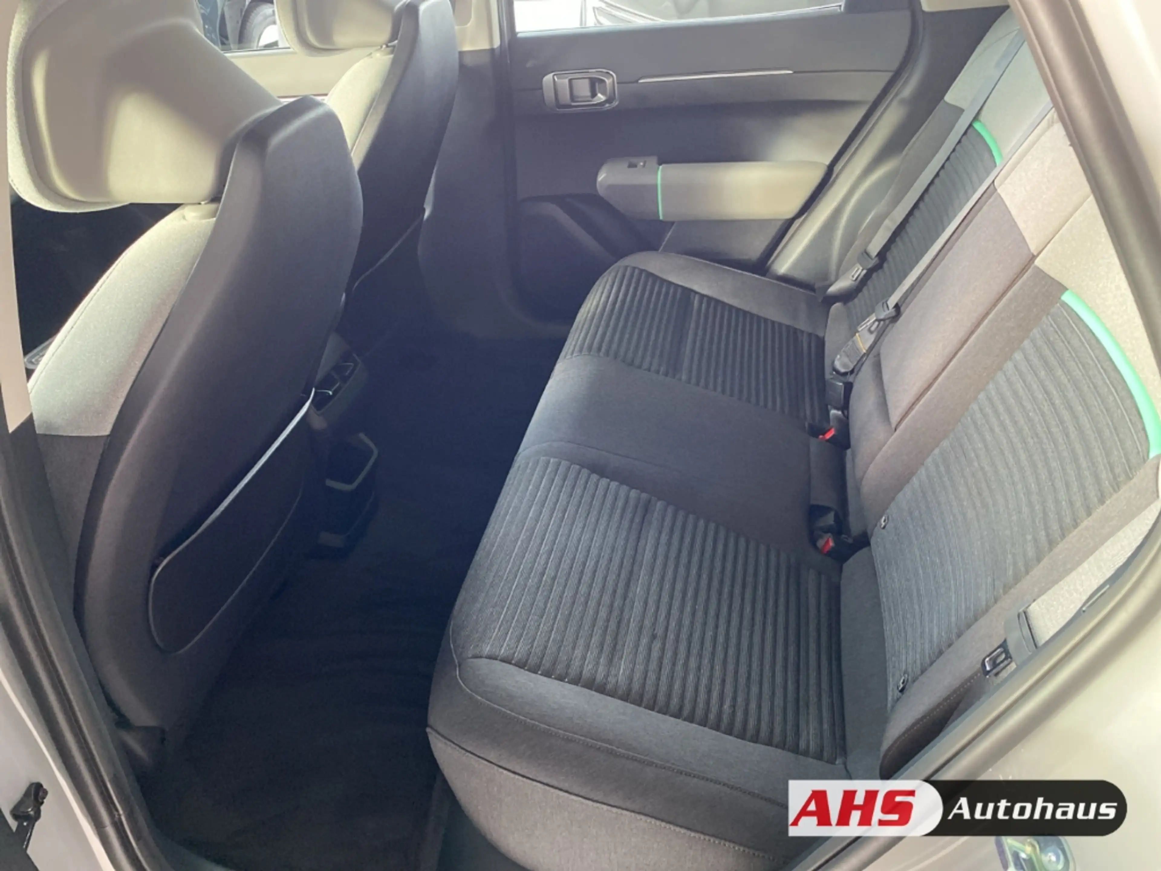 Kia EV4 Air 81,4 kWh Wärmepumpe SHZ Totwinkelassistent Nav — photo 9