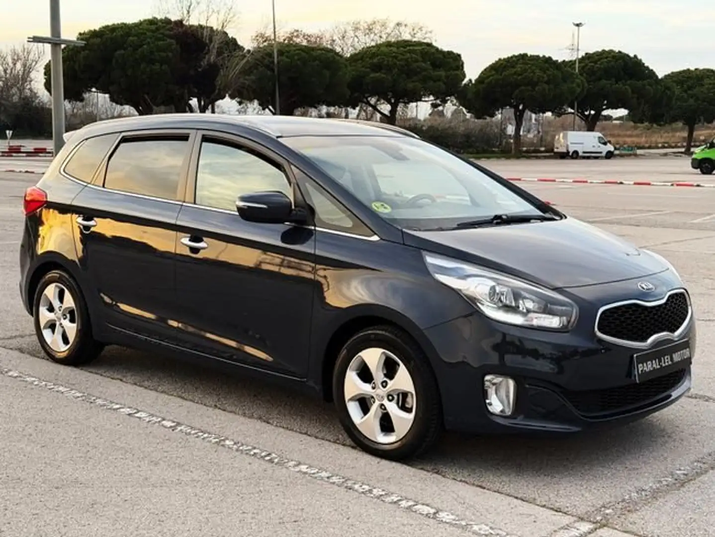 Kia Carens 1.7 CRDi VGT 115cv con 97.000 kms! Gris - 1