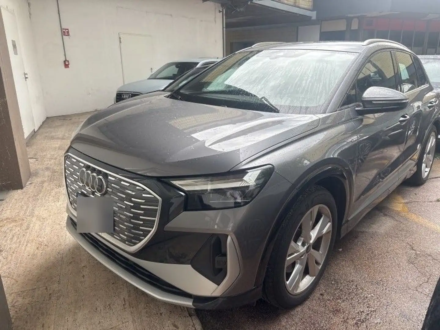 Audi Q4 e-tron S Line Navi ACC RearView Sportfwk elektr. Heckklap Grijs - 2
