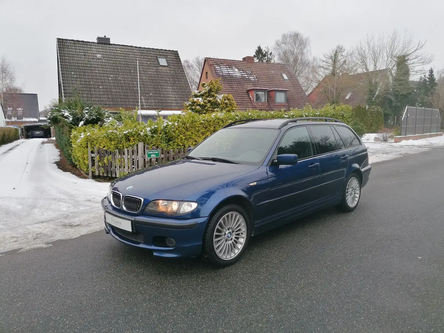 BMW 330 xi 6Gang*M-Paket*Xen*H&K*AHK*100%Orig*BMW SH! Blau - 1