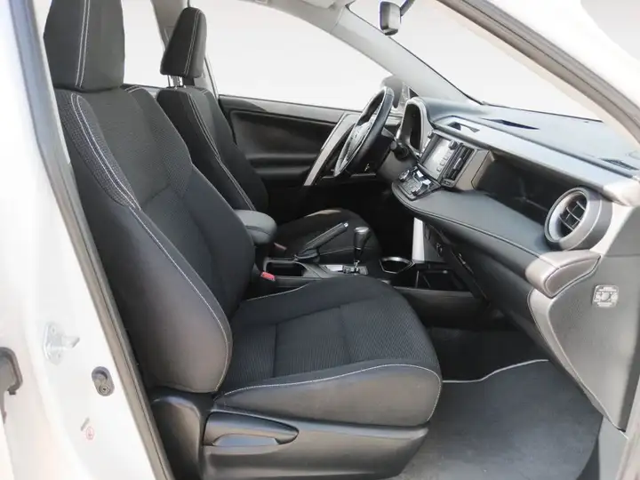 Toyota RAV4 2.5 hybrid 2WD Advance 2016, foto 13