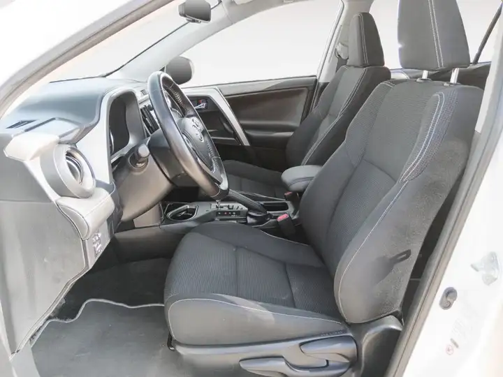 Toyota RAV4 2.5 hybrid 2WD Advance 2016, foto 11