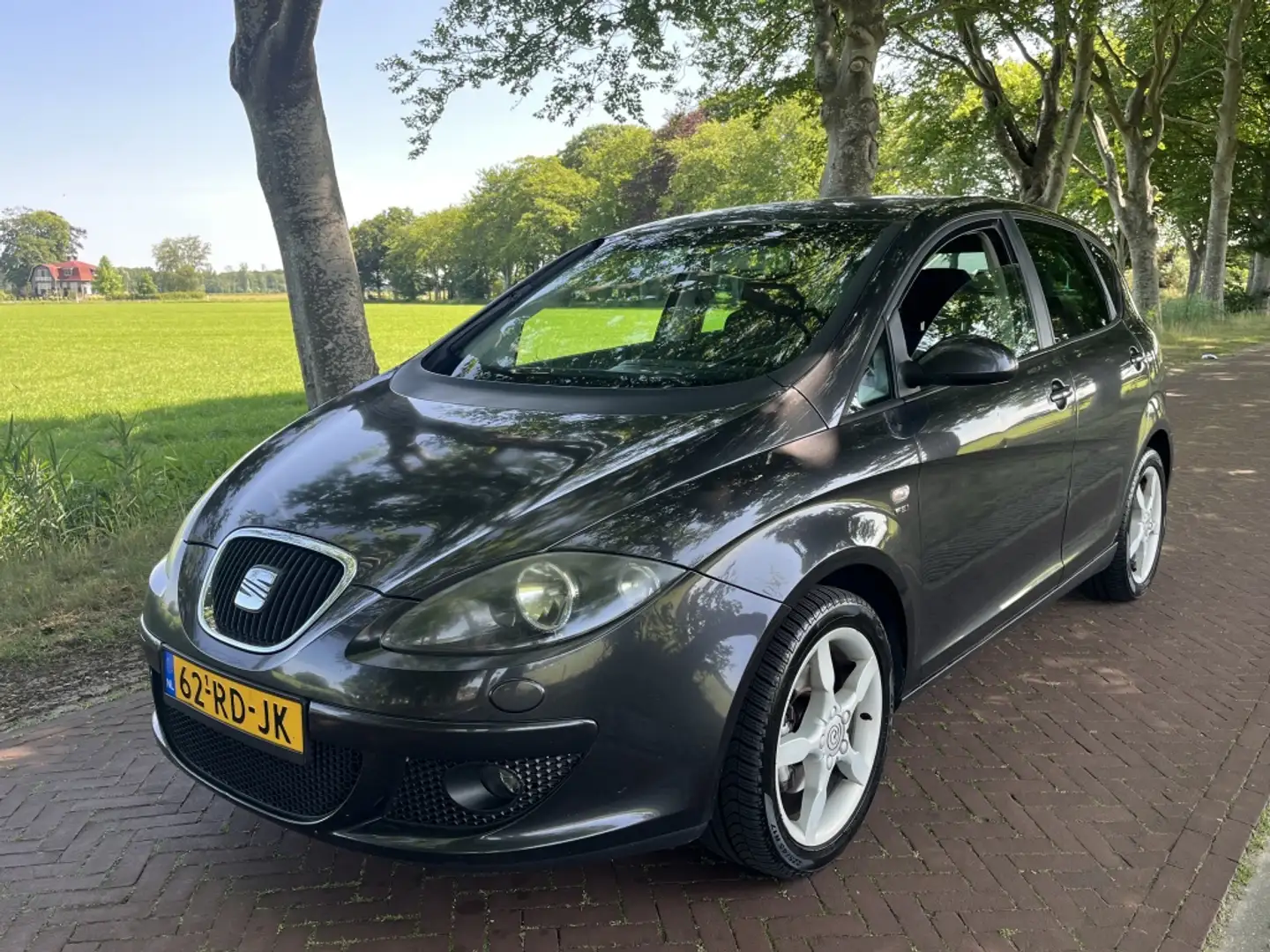 SEAT Altea 2.0 FSI Stylance 2005 Airco Nieuwe Apk Zwart - 1