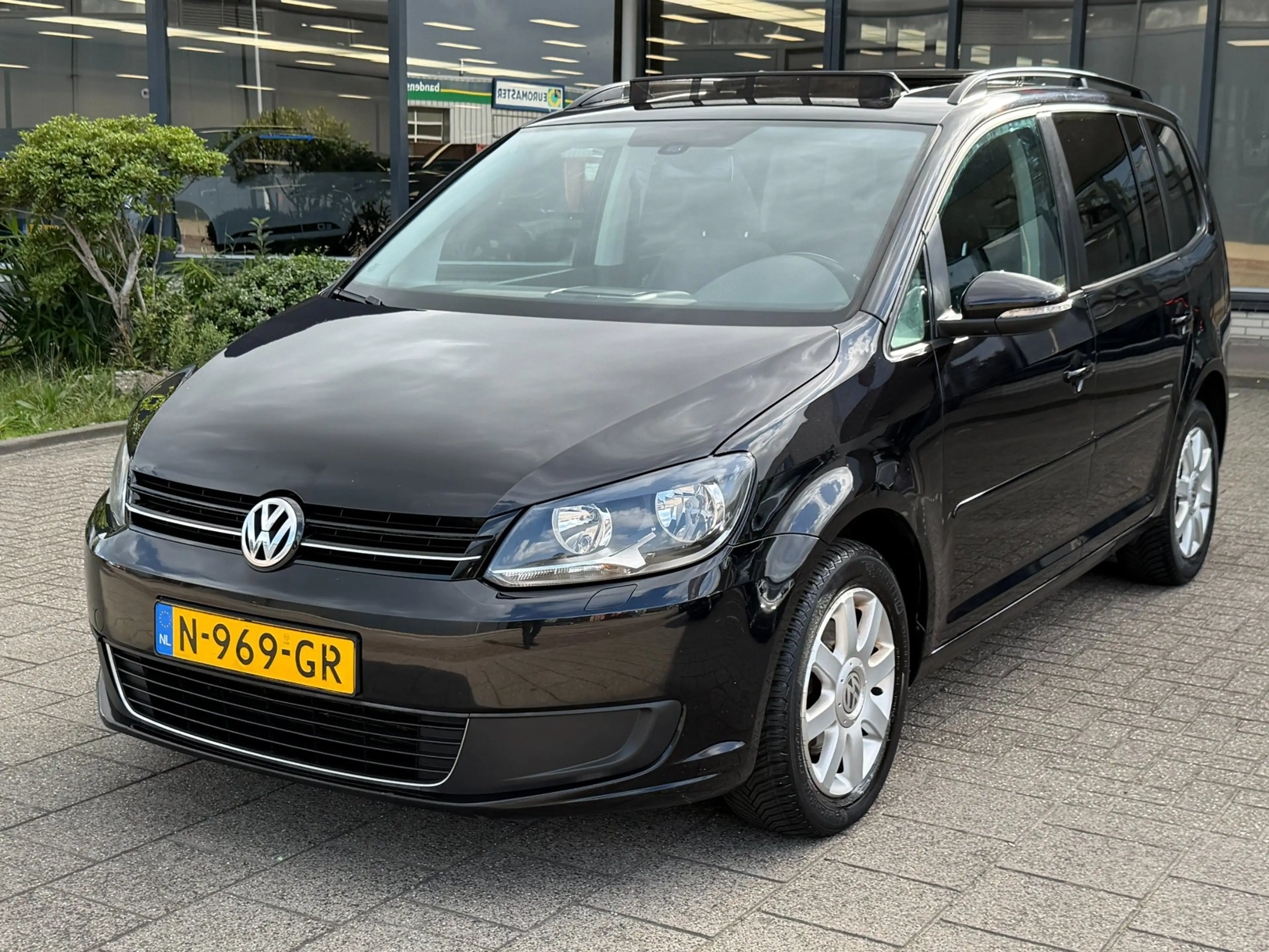 Volkswagen Touran 1.4 TSI Highline DSG l PANO l TREKHAAK — photo 11