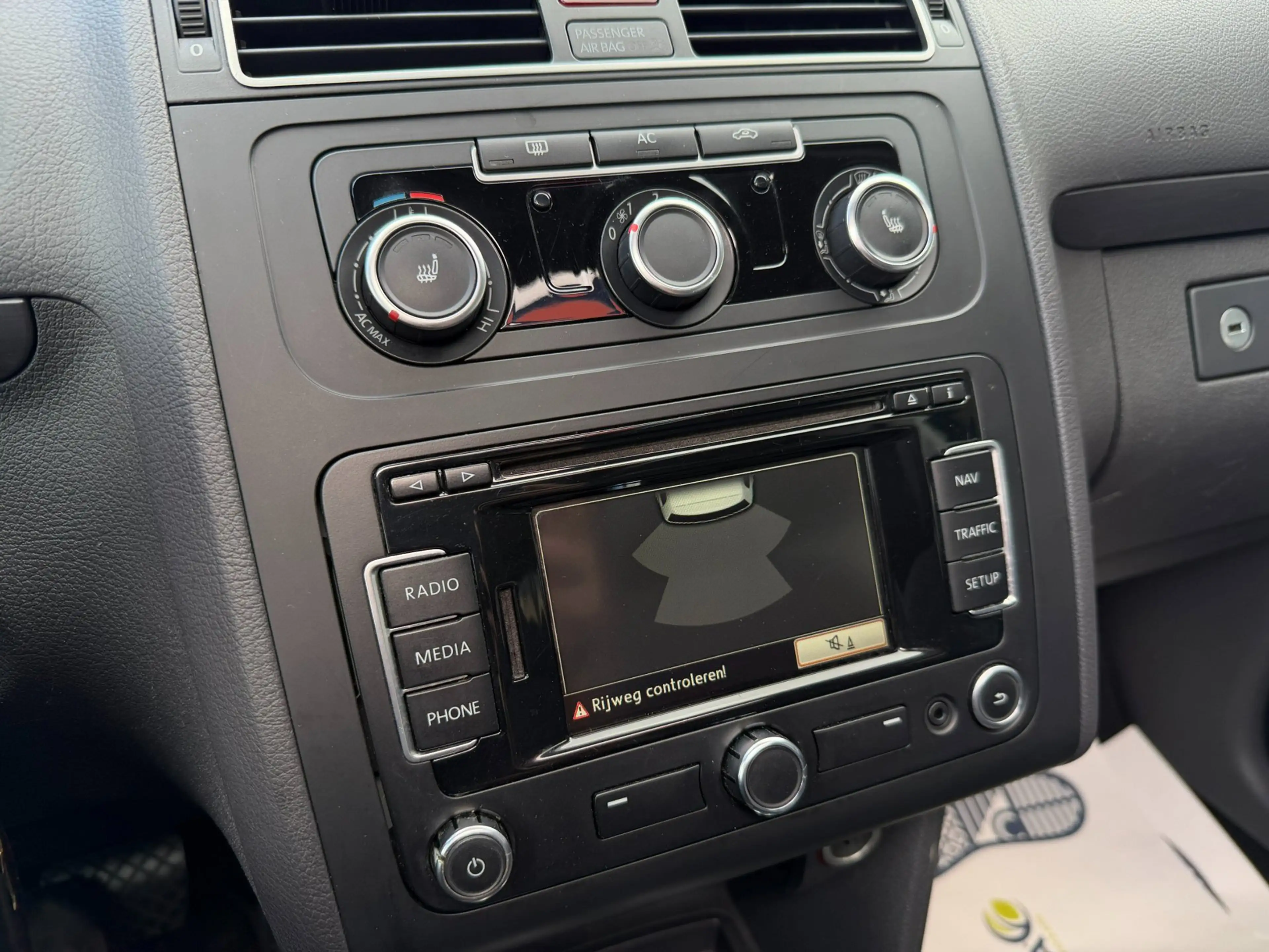 Volkswagen Touran 1.4 TSI Highline DSG l PANO l TREKHAAK — photo 6