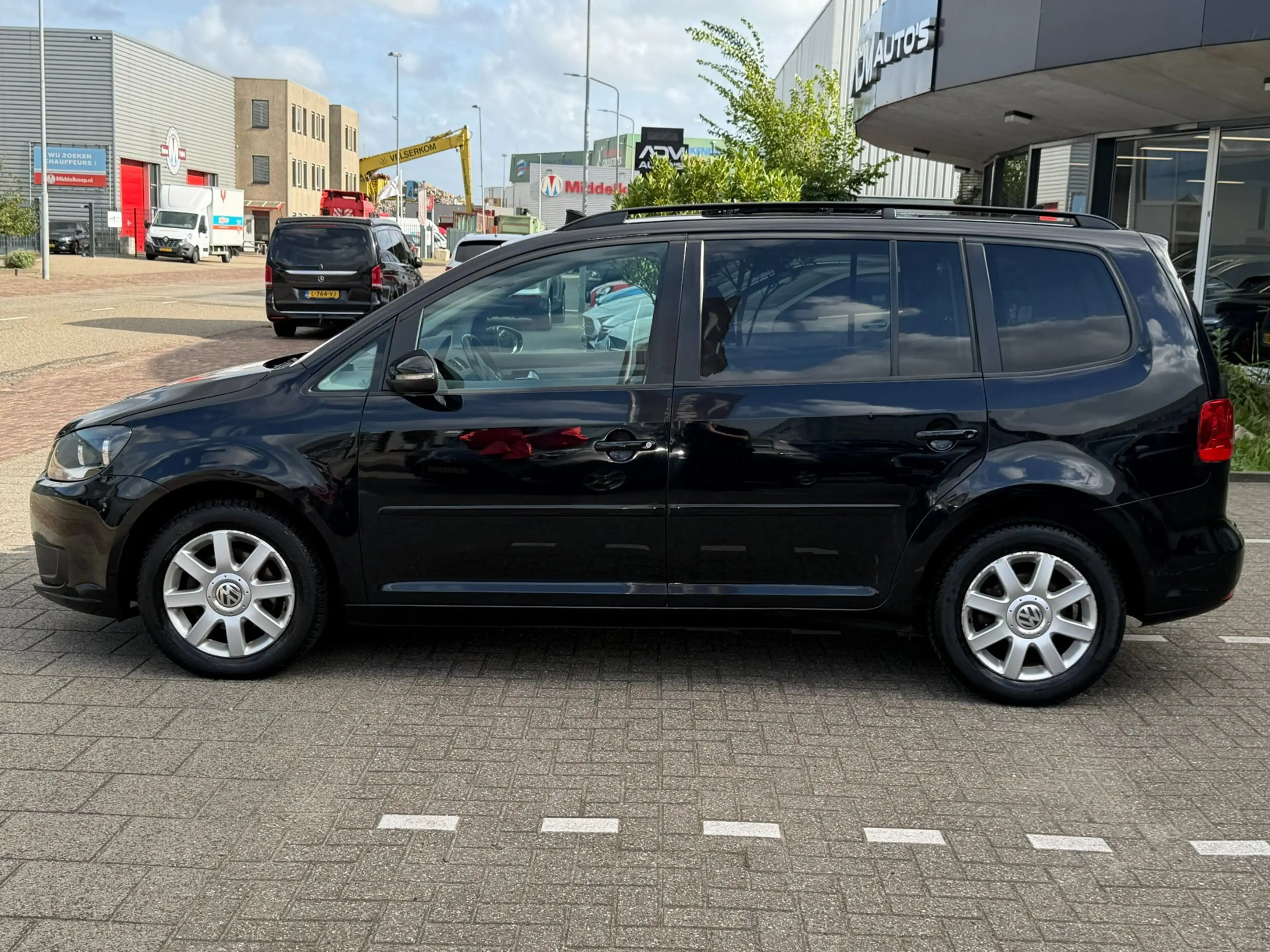 Volkswagen Touran 1.4 TSI Highline DSG l PANO l TREKHAAK — photo 3