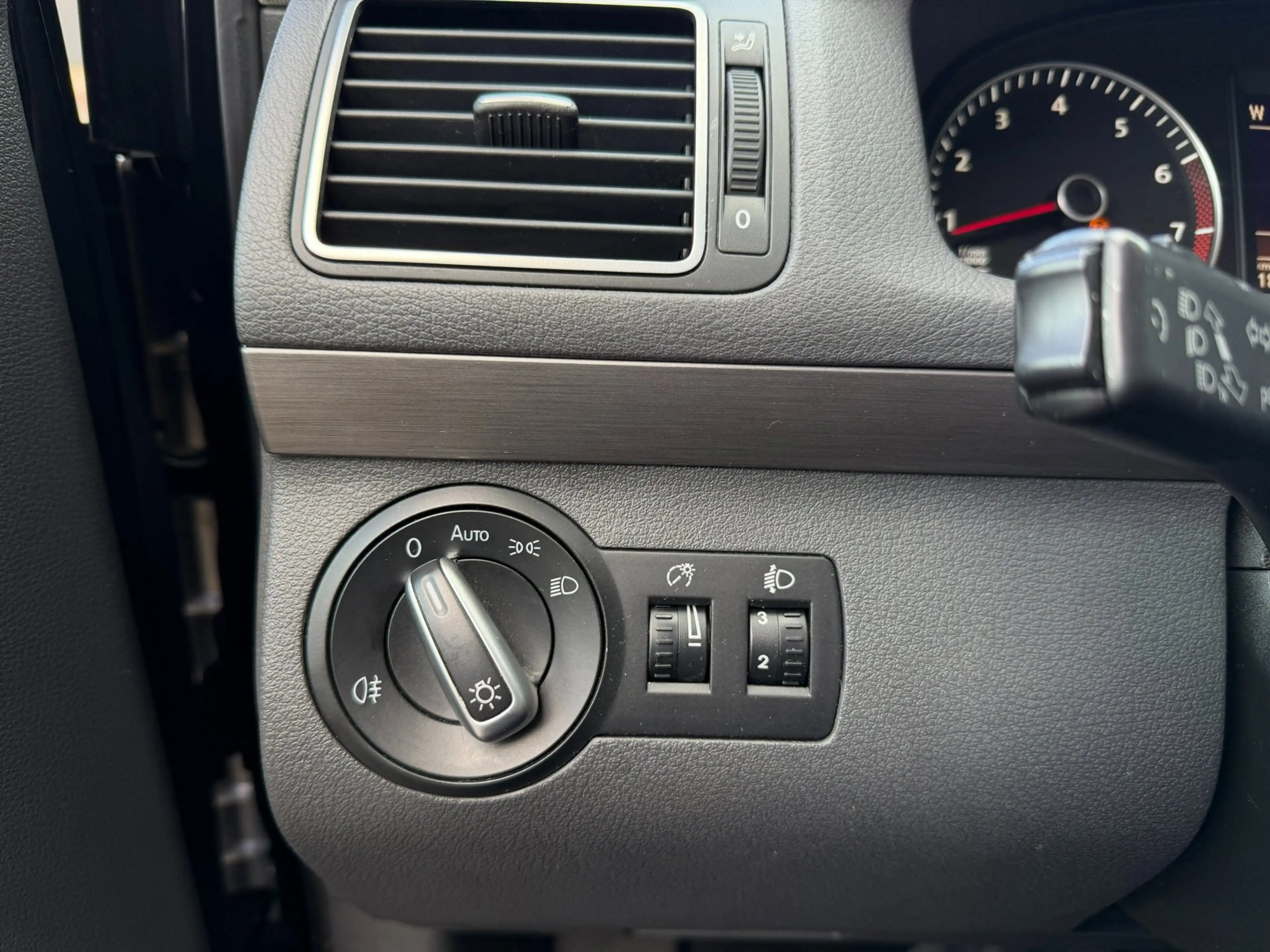 Volkswagen Touran 1.4 TSI Highline DSG l PANO l TREKHAAK — photo 8