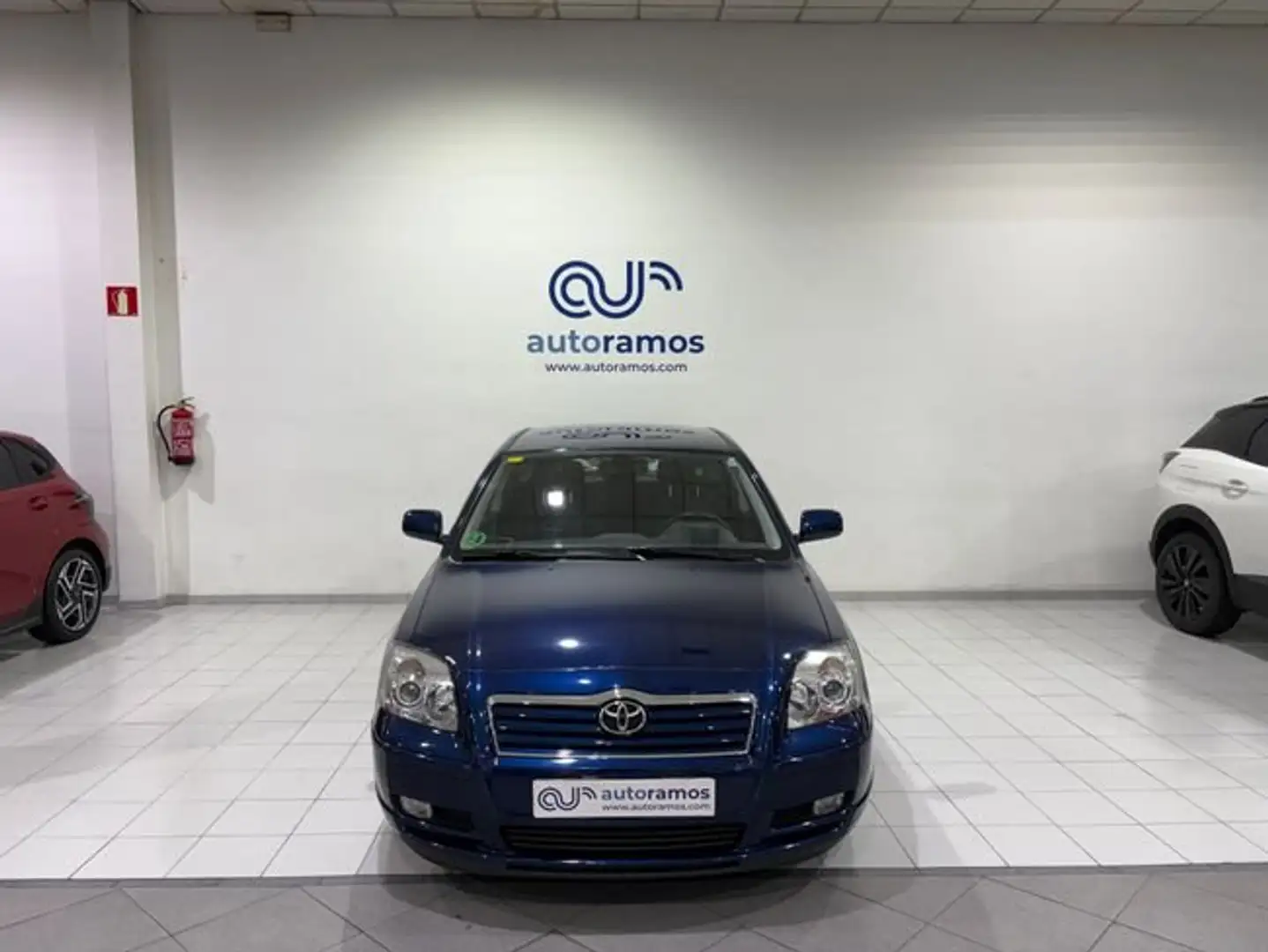 Toyota Avensis 1.8 VVT-i Sol Azul - 2