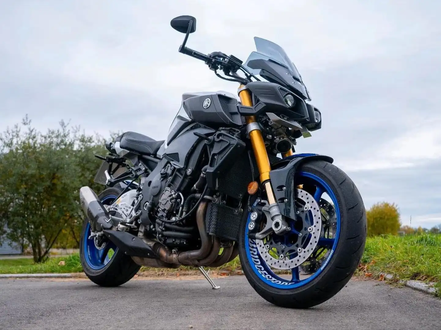 Yamaha MT-10 SP Negro - 2