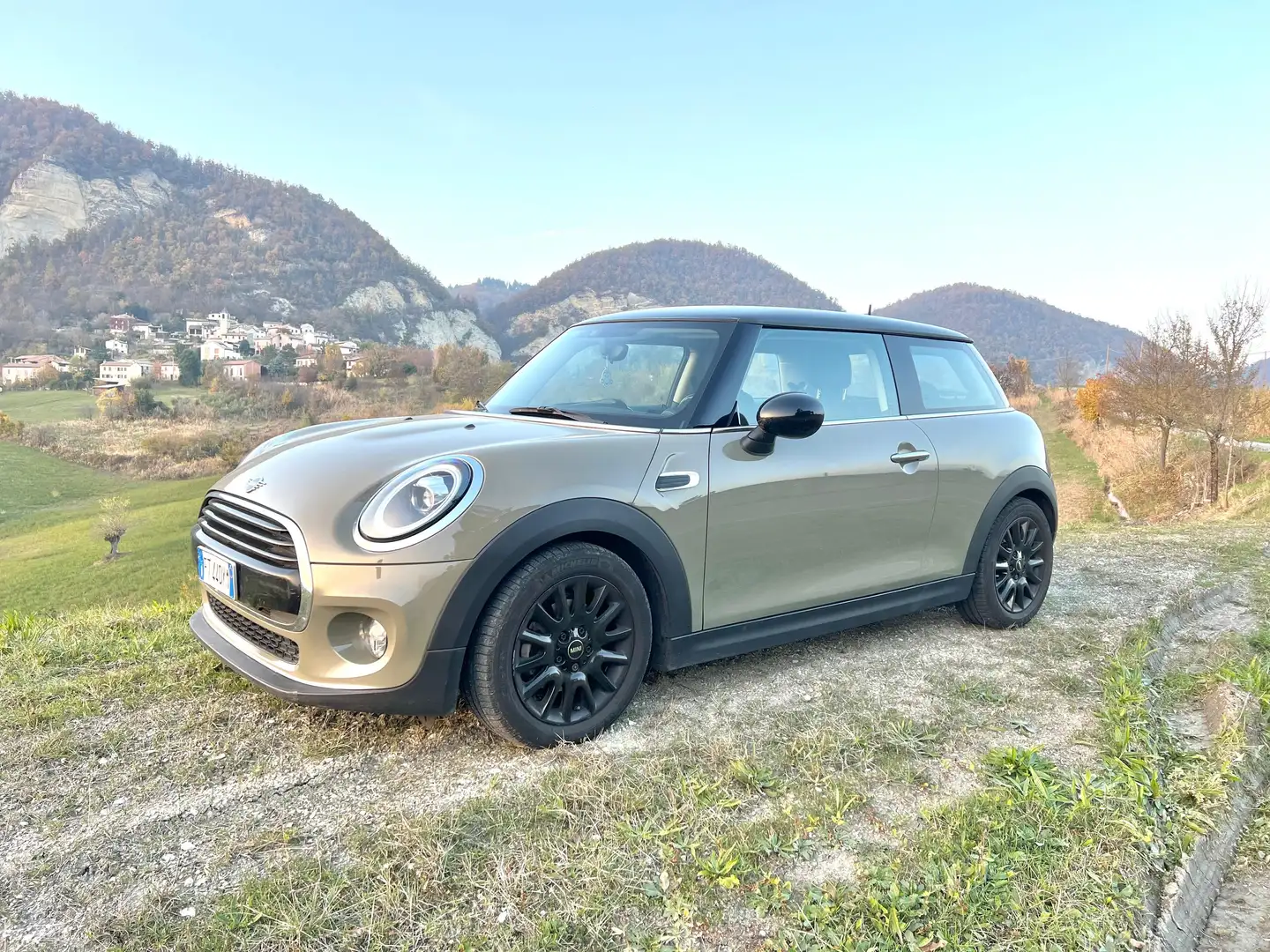 MINI Cooper Mini IV F56 2018 3p 3p 1.5 Baker Street auto Verde - 1
