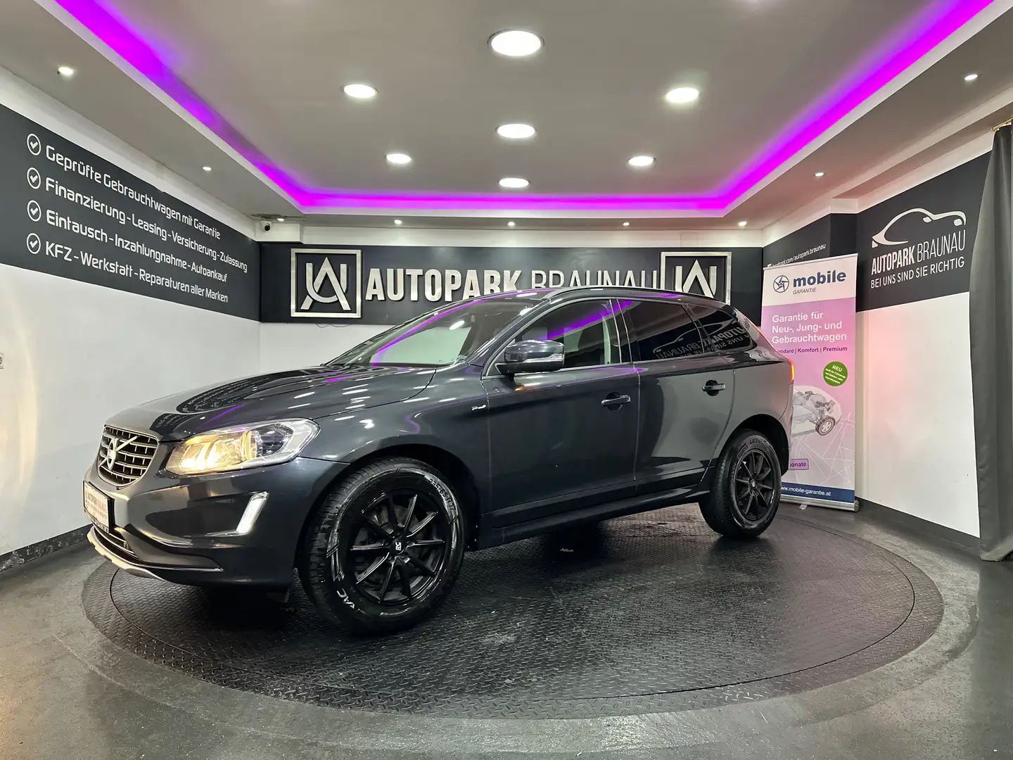 Volvo XC60 D3 Kinetic *SZH*NAVI*PDC* Gris - 2