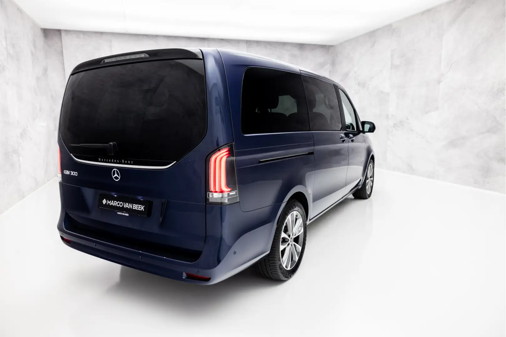 Mercedes-Benz EQV 300 L2 Avantgarde 90 kWh 7P Nieuw Model | Luchtvering Blauw - 2