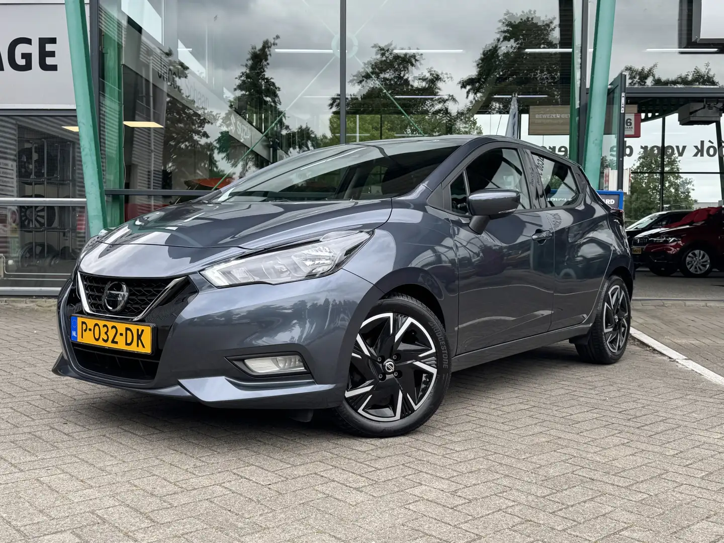 Nissan Micra 1.0 IG-T Acenta Automaat 93pk | Airco | Cruise Con Grijs - 1