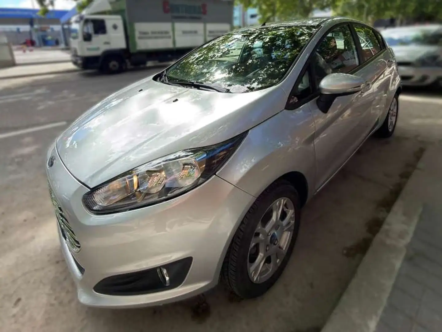 Ford Fiesta 1.25 Duratec 82cv Trend 5p Gris - 2