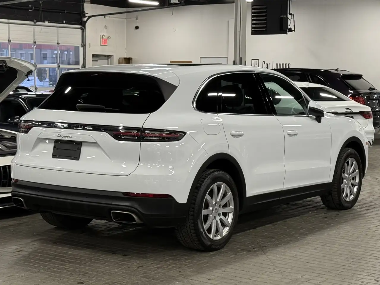 Porsche Cayenne снимка Porsche Cayenne