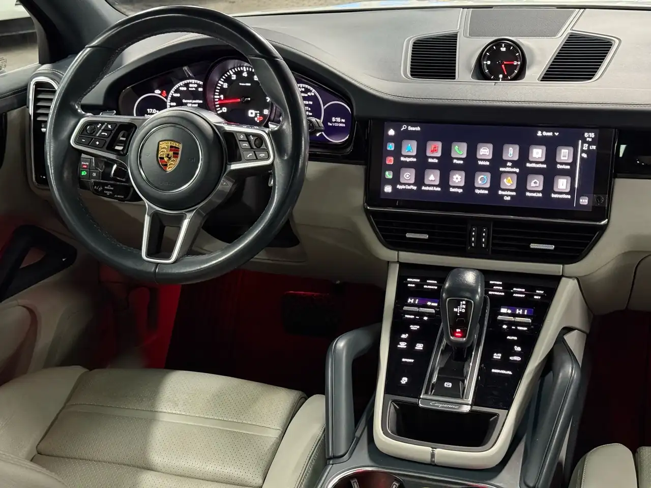 Porsche Cayenne снимка Porsche Cayenne