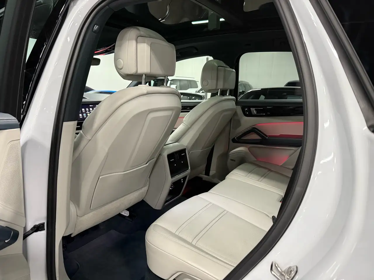 Porsche Cayenne снимка Porsche Cayenne