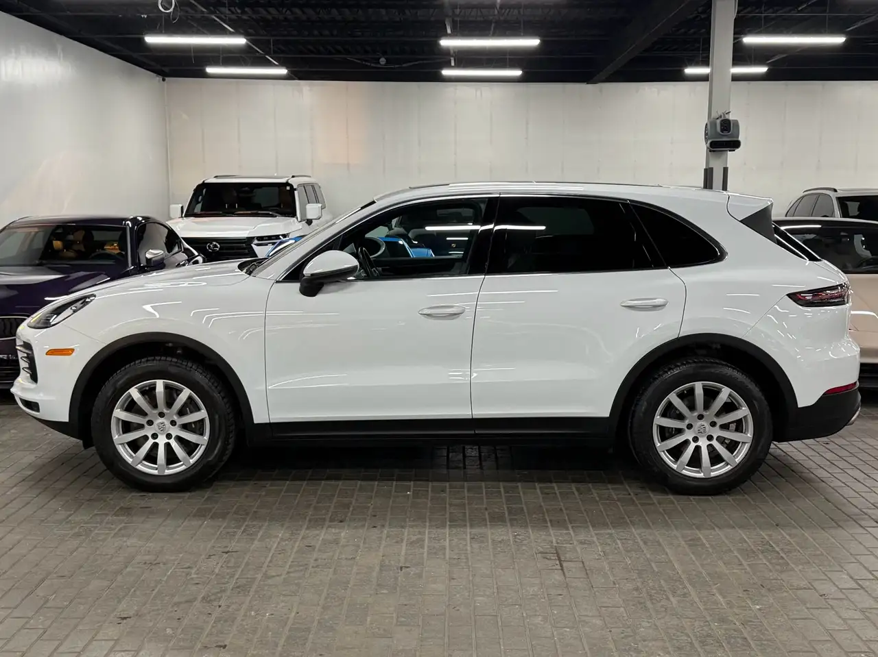 Porsche Cayenne снимка Porsche Cayenne