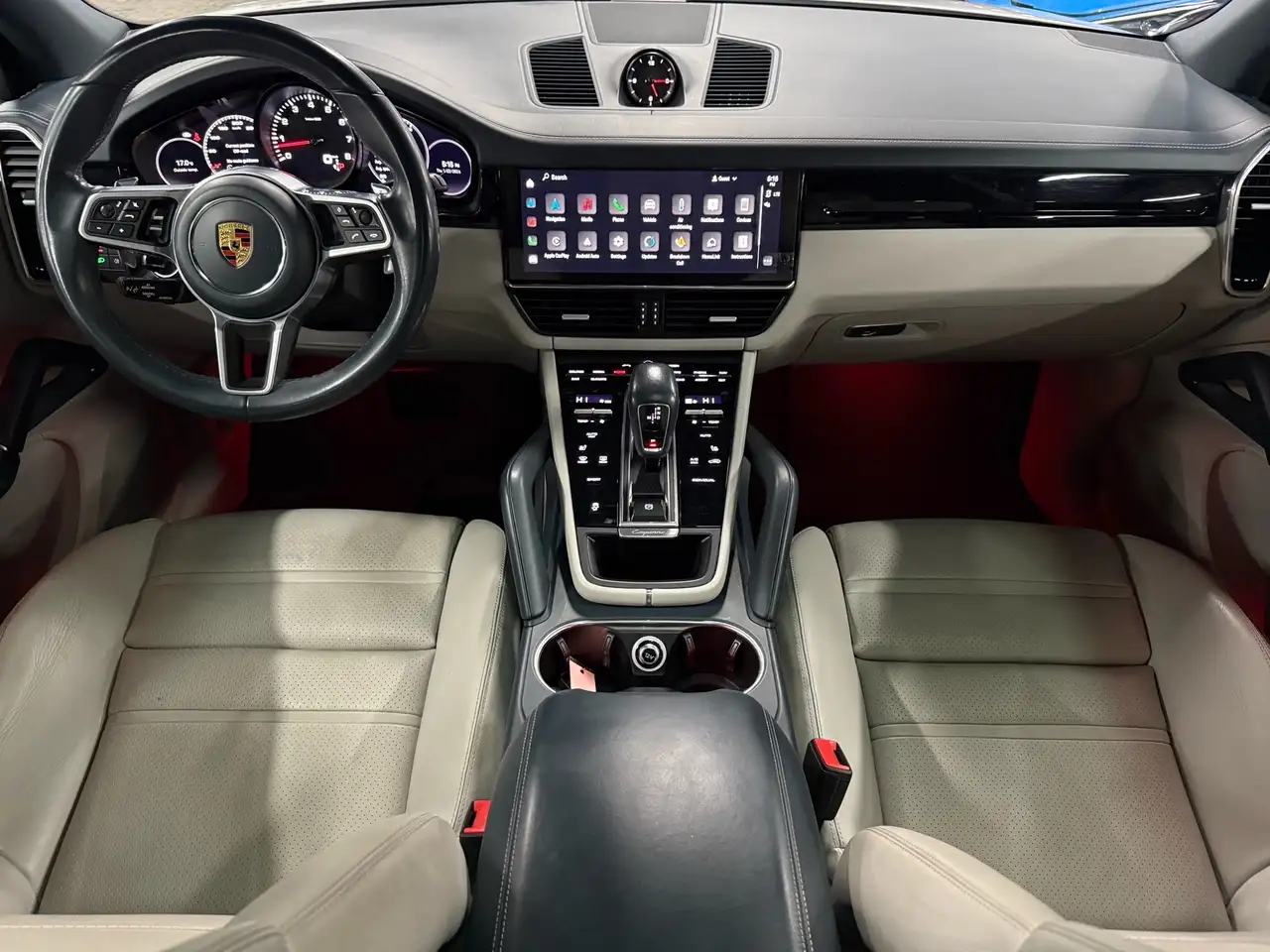 Porsche Cayenne снимка Porsche Cayenne