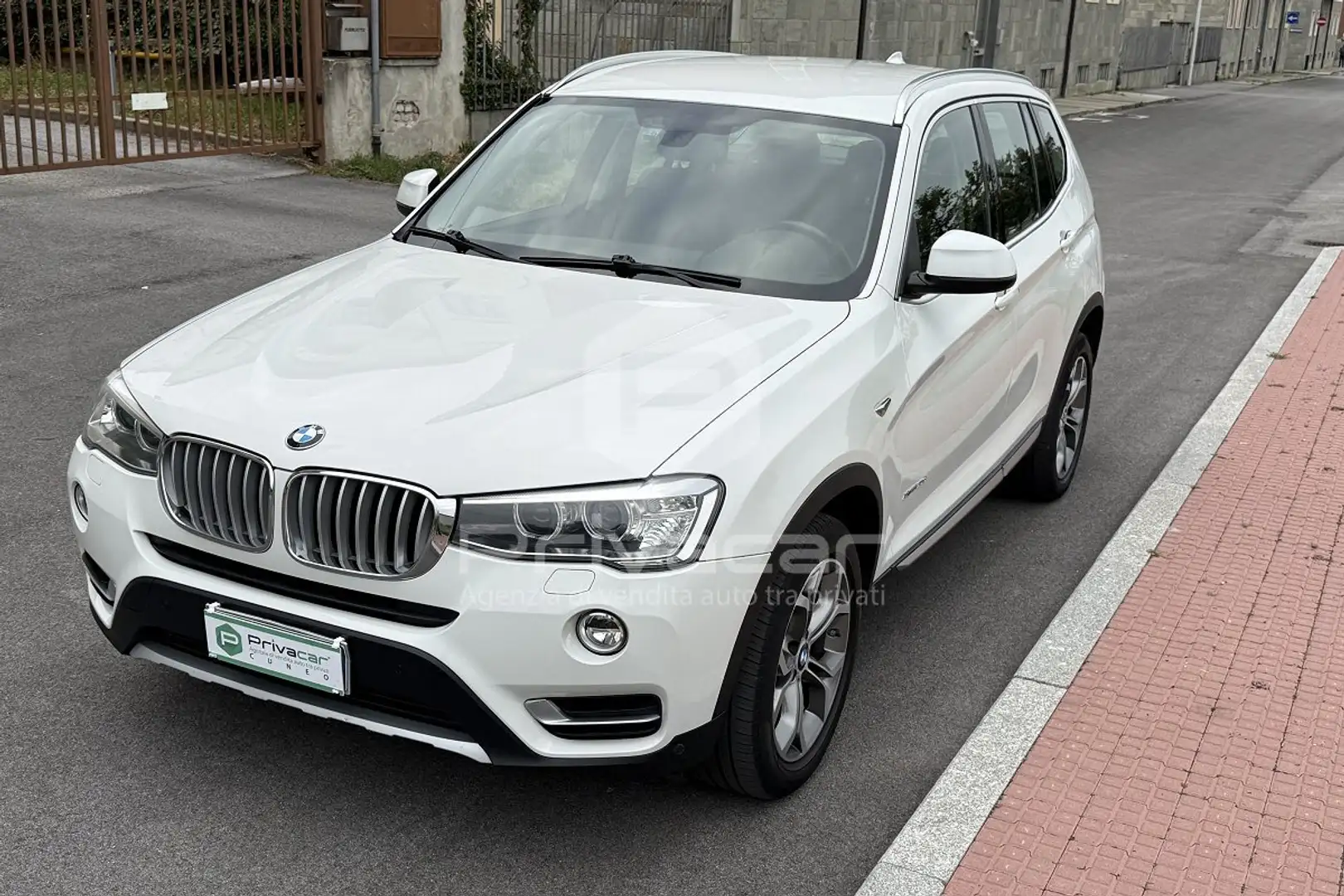 BMW X3 X3 xDrive20d Business Advantage Aut. Blanc - 1
