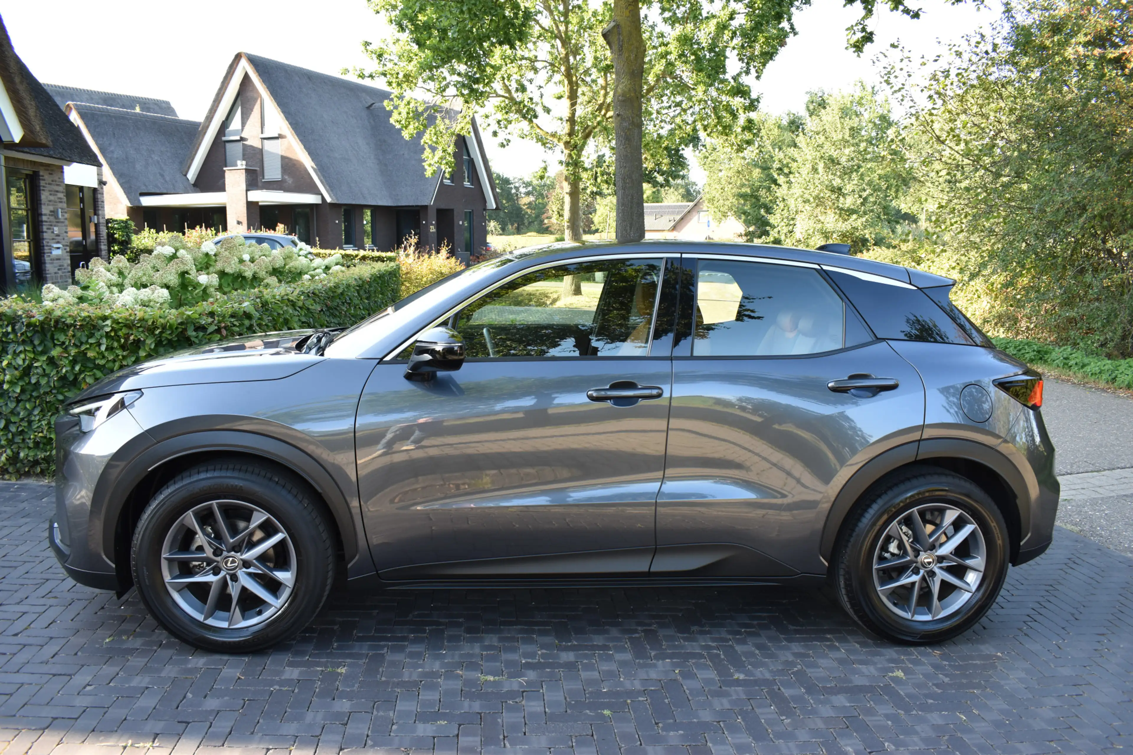Lexus LBX 1.5 Cool 2WD AUT. LEER, ACC 16DKM NIEUWSTAAT! — photo 4