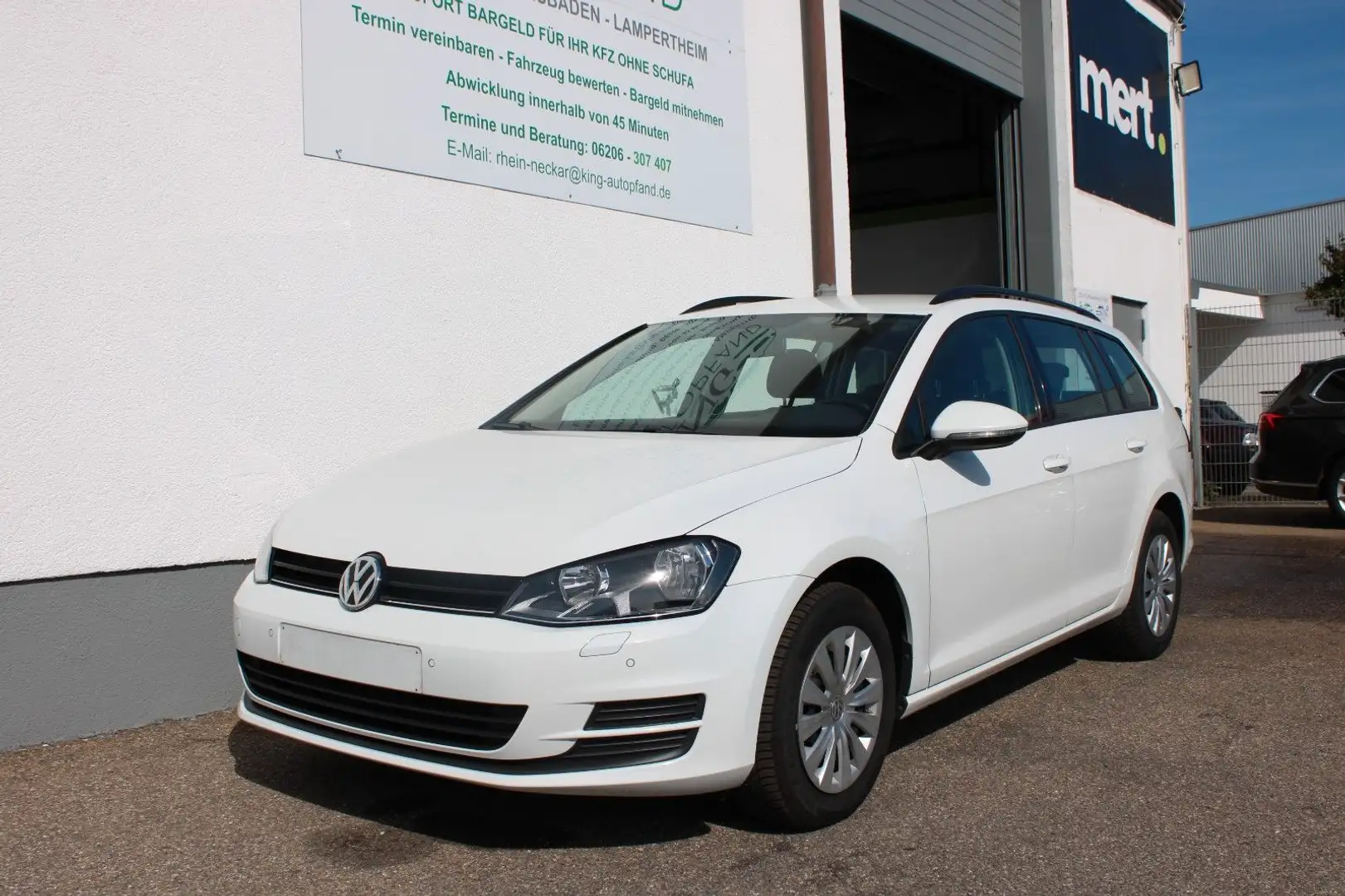 Volkswagen Golf VII 1.6 TDI Trendline DSG Weiß - 1