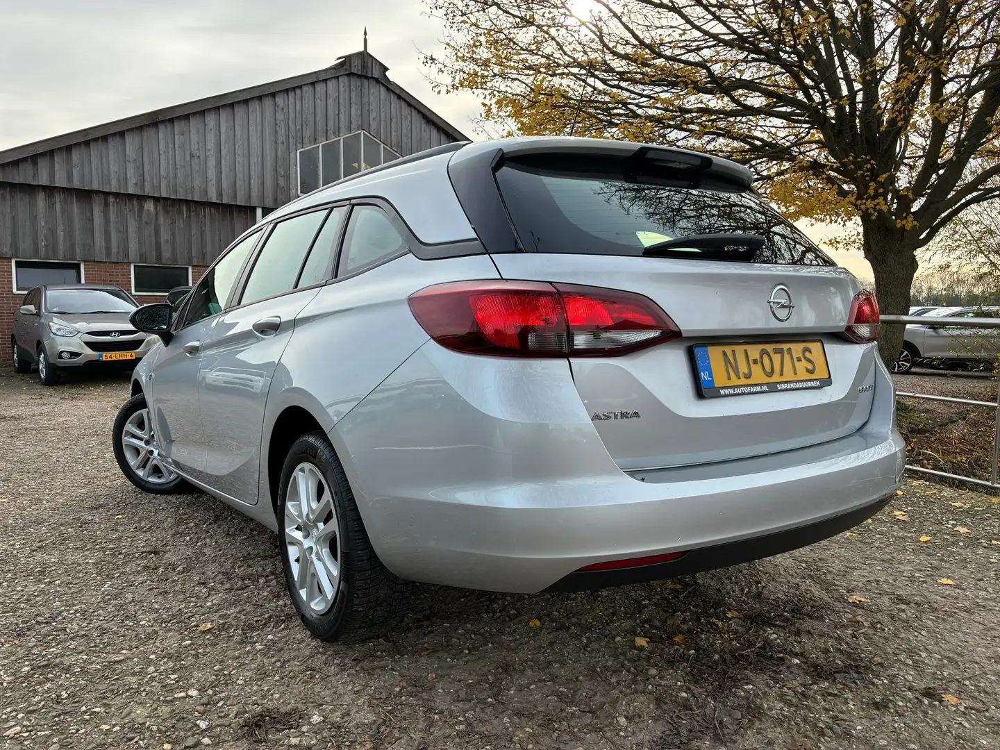 Opel Astra Sports Tourer 1.0 Edition | Navi + Clima + Cruise Gris - 2