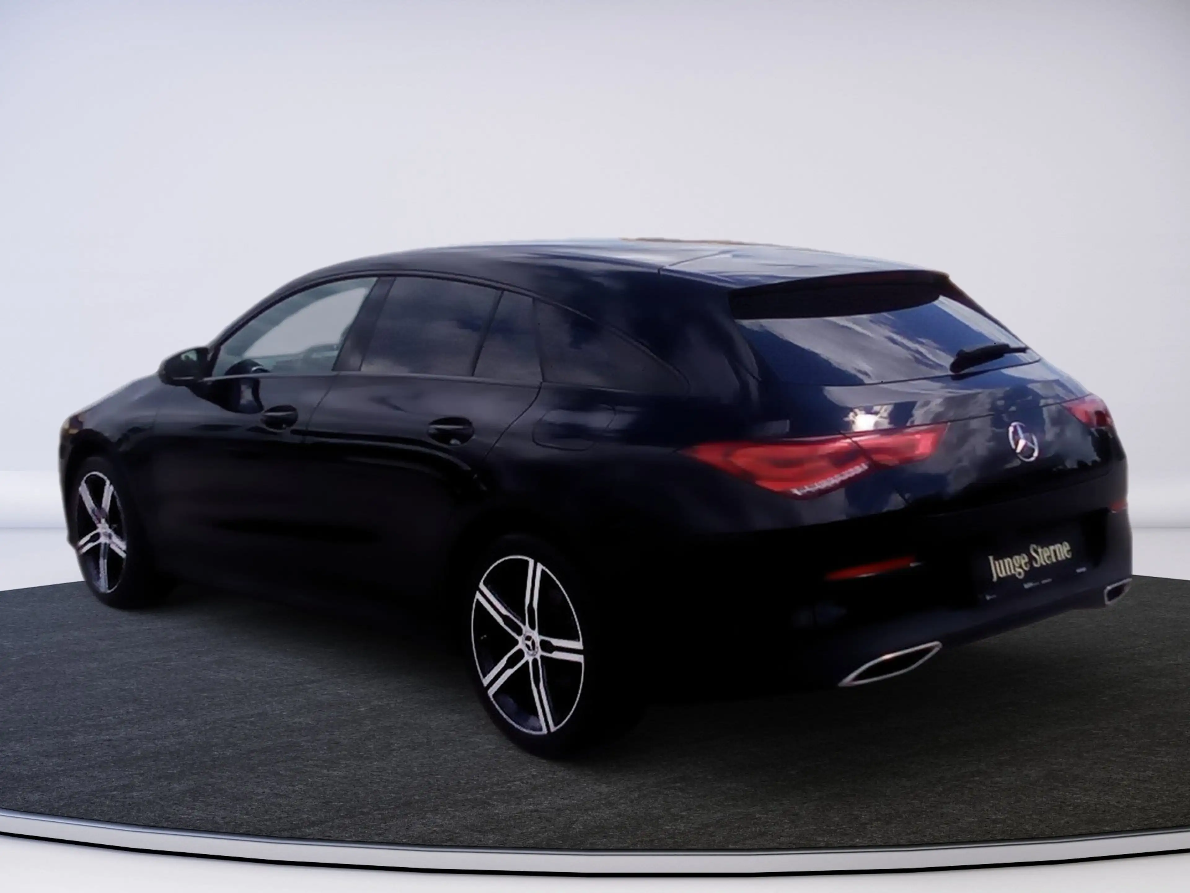 Mercedes-Benz CLA 180 Shooting Brake STANDHEIZUNG, NIGHT-PAKET — photo 4