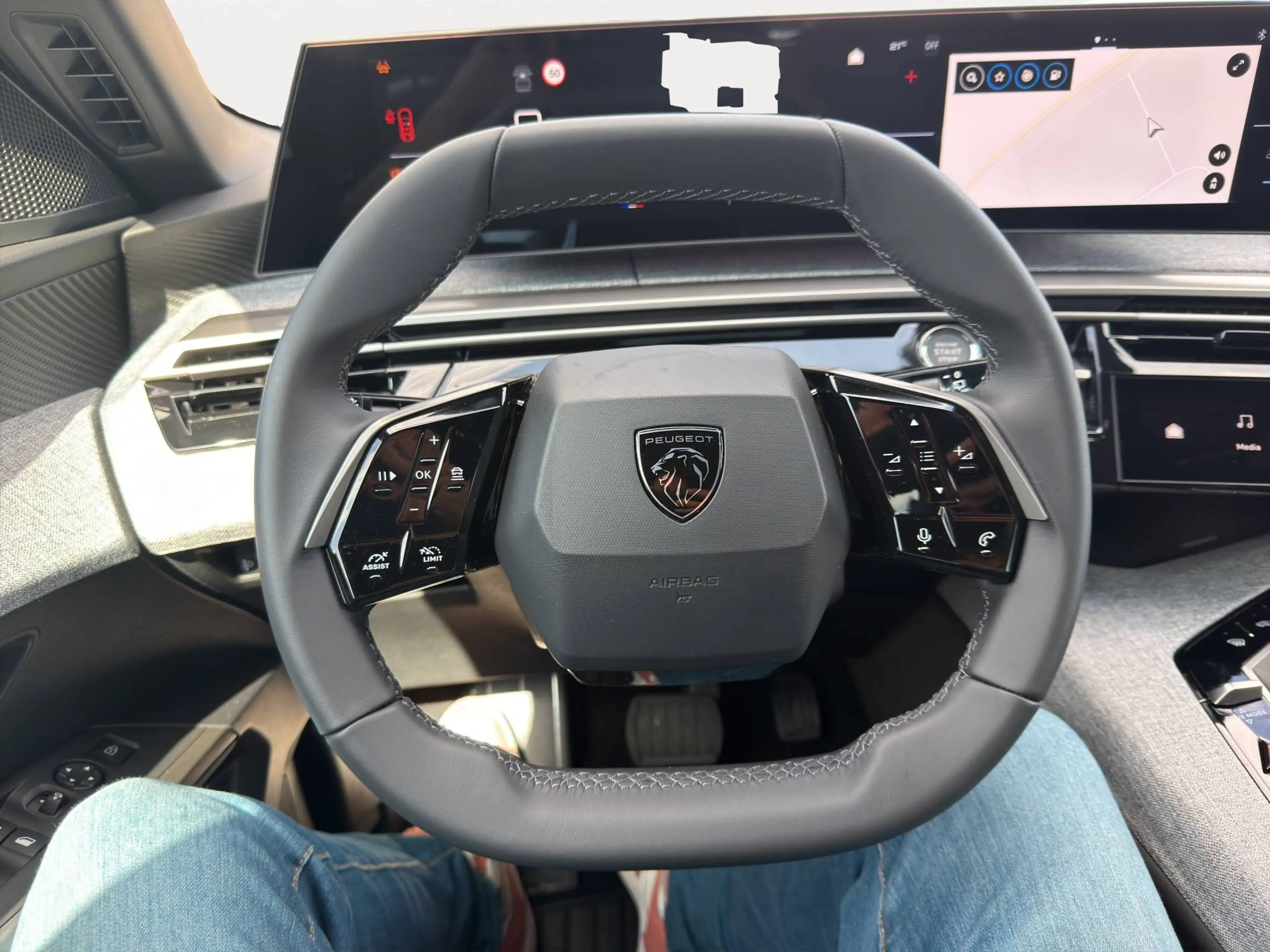 Peugeot 5008 5008 1.2 Turbo MHEV ALLURE 7pl. — photo 10