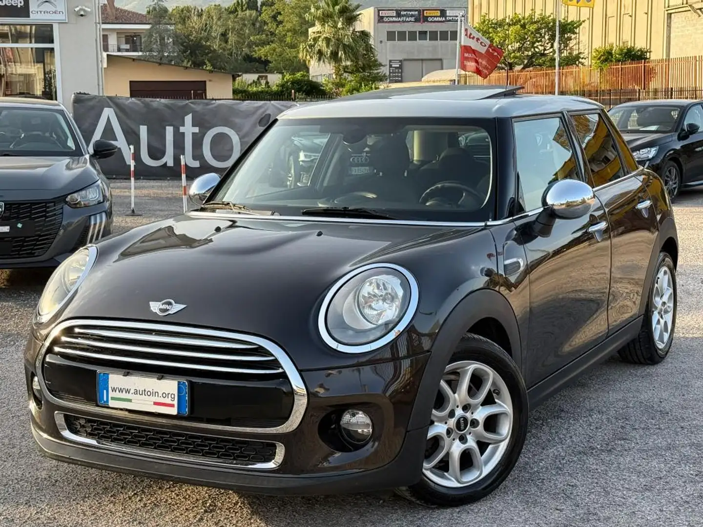 MINI Cooper D Mini 1.5 Cooper D 5p auto Gris - 1