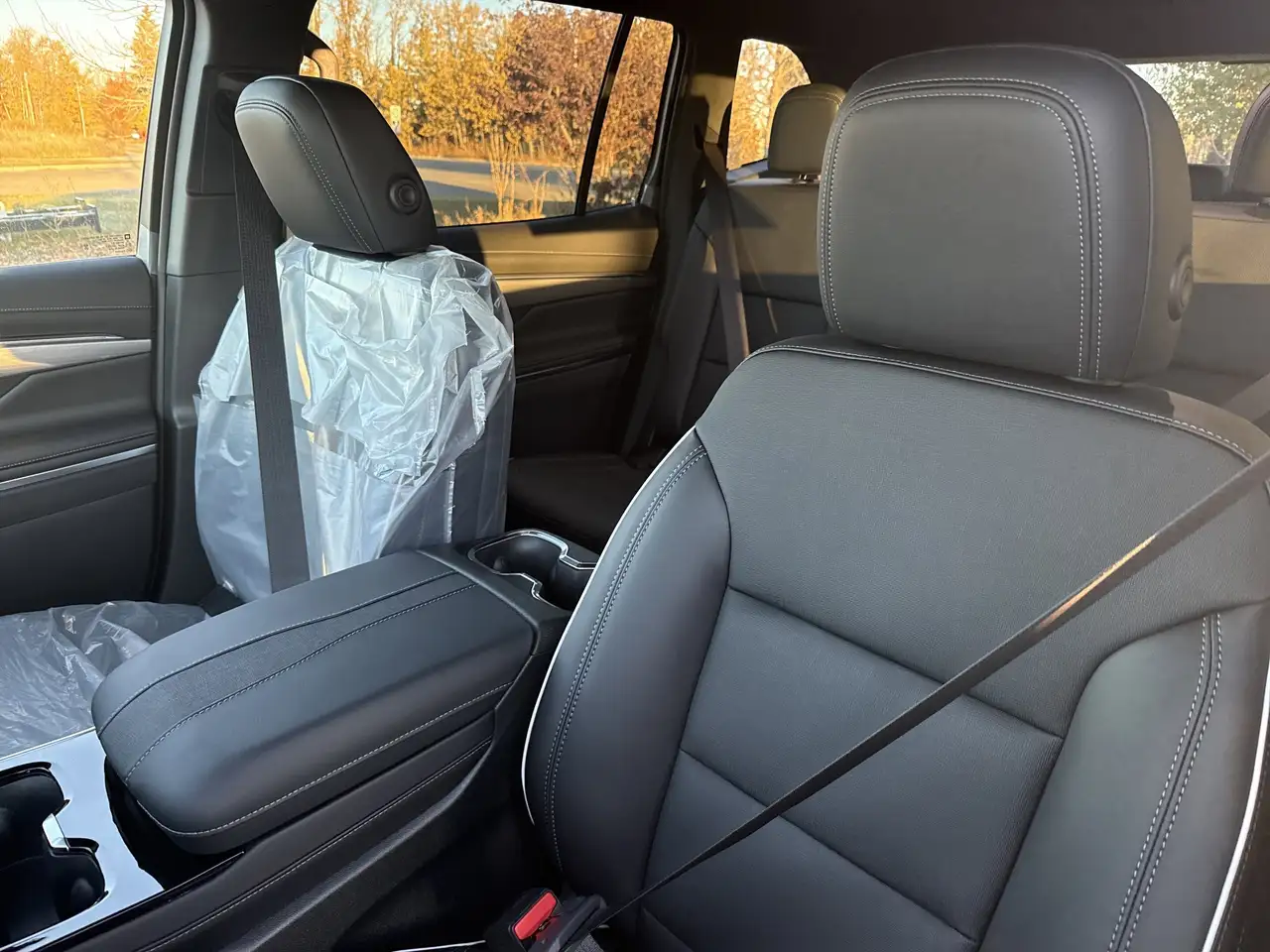 Buick Enclave снимка Buick Enclave